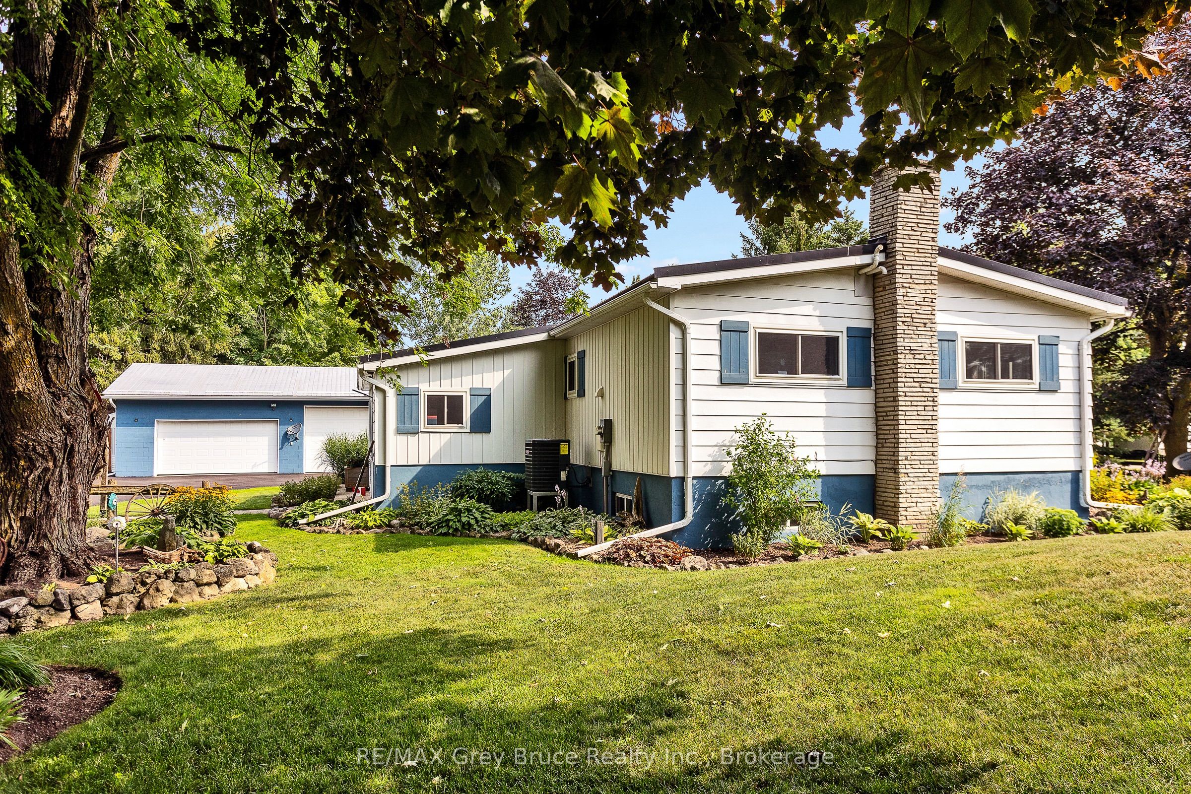 21571 Grey Rd 16 Road E Property Photo 1