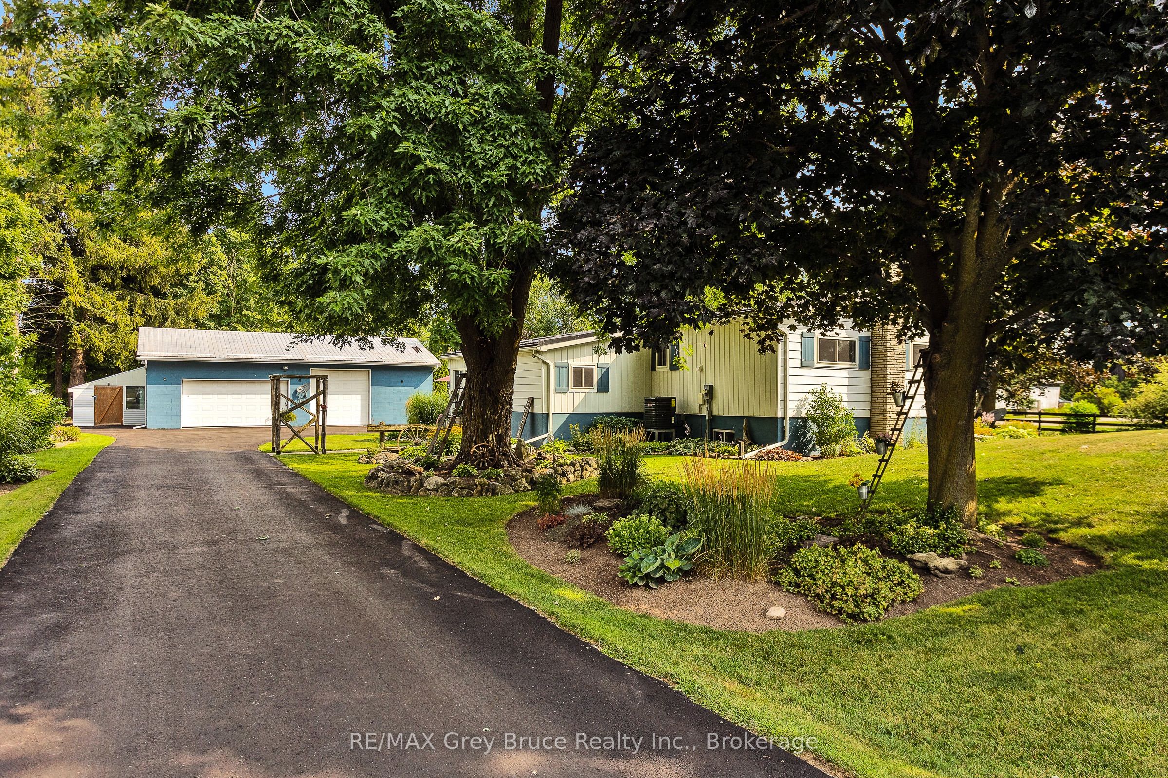 21571 Grey Rd 16 Road E Property Photo 3