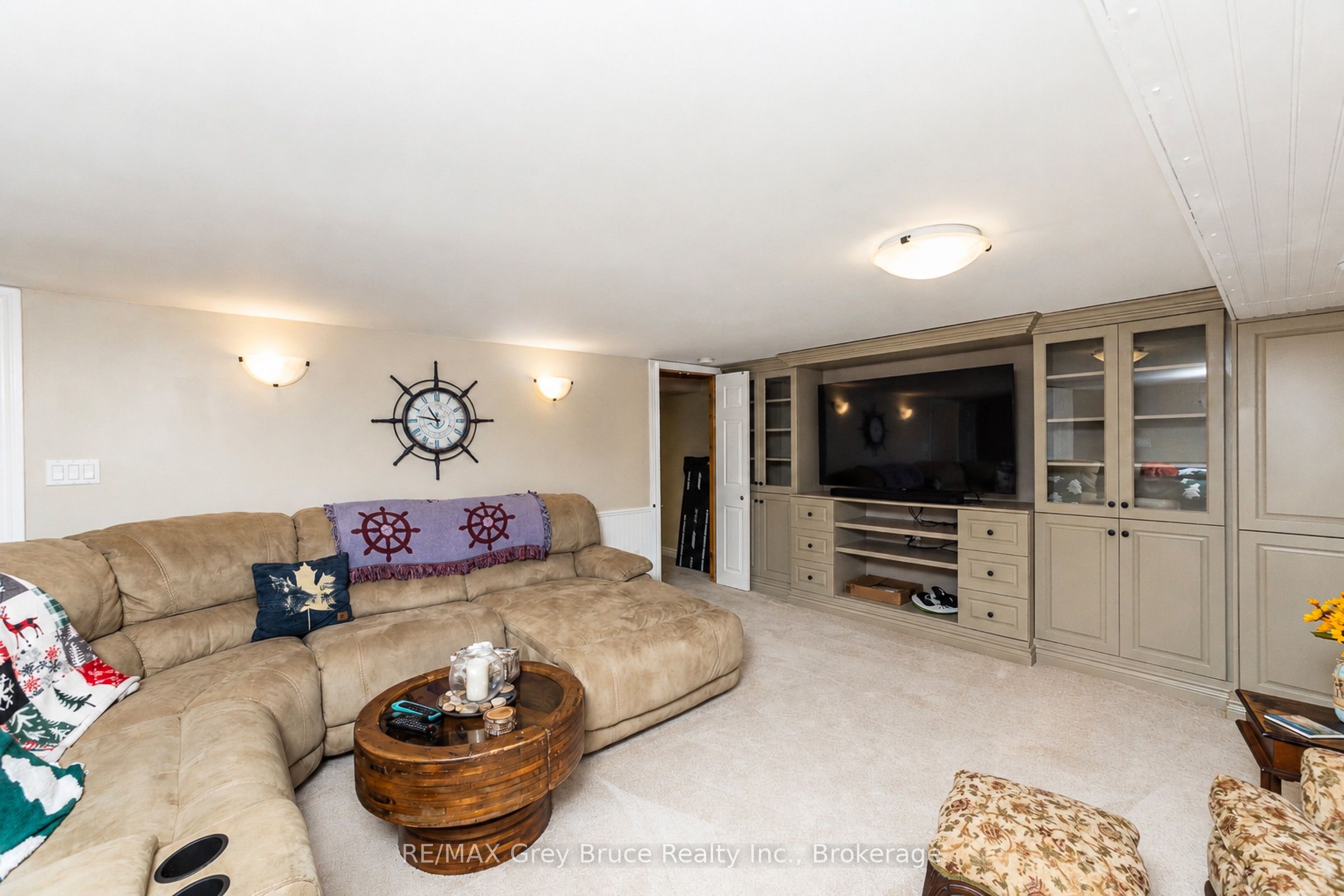 21571 Grey Rd 16 Road E Property Photo 18
