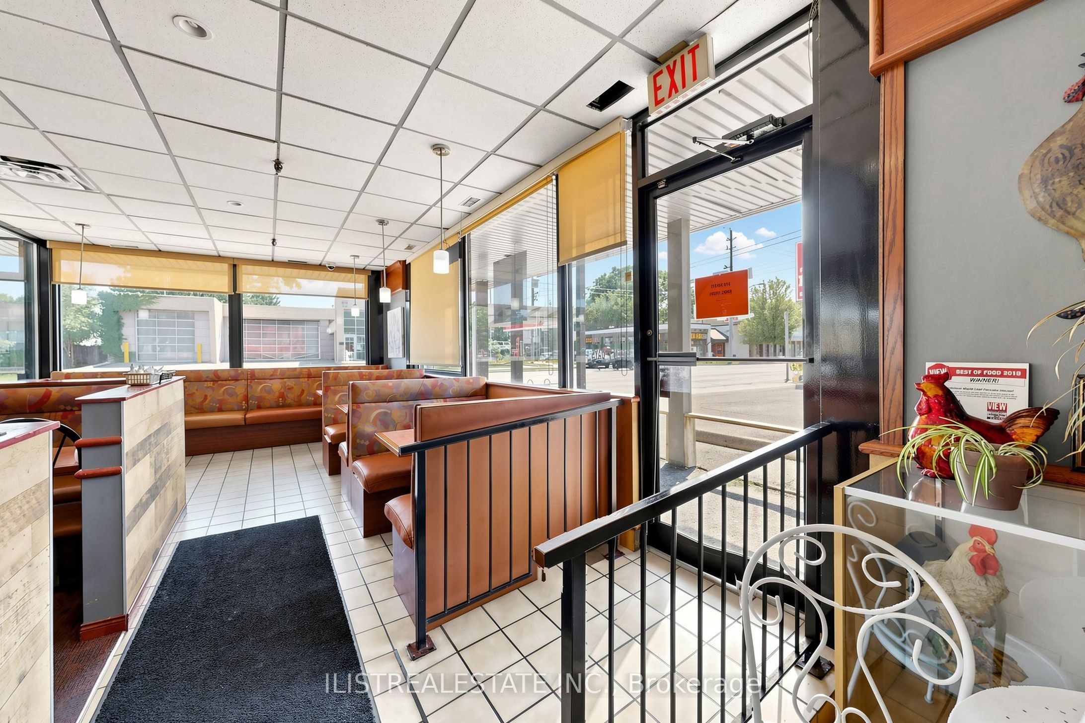 1520 Main Street W Property Photo 16
