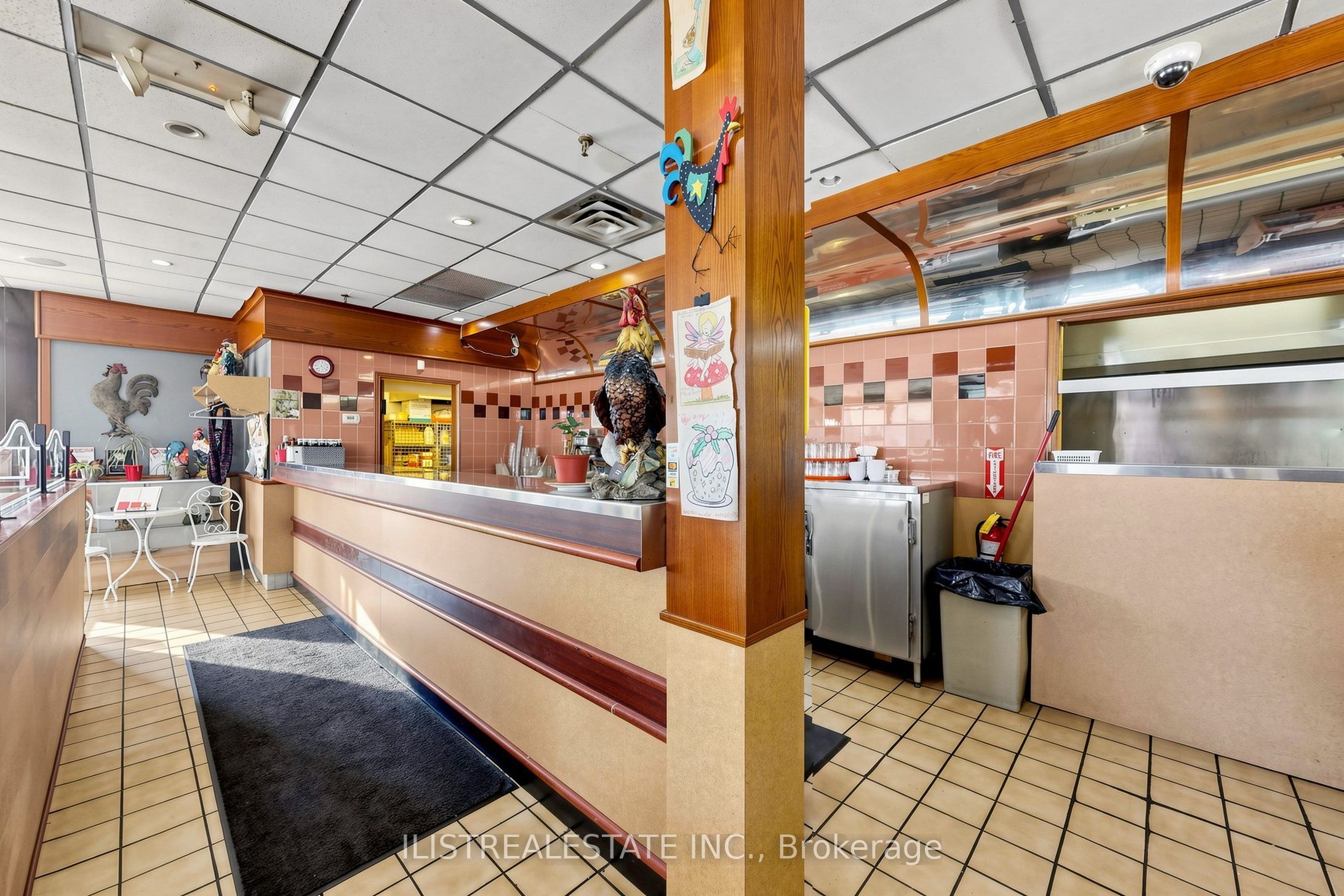 1520 Main Street W Property Photo 27