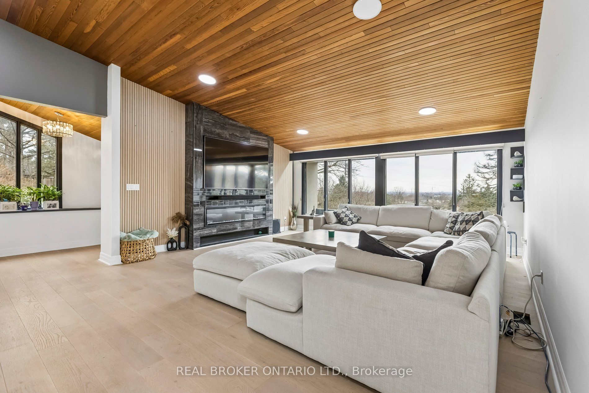 3 Chicopee Terrace Property Photo 5