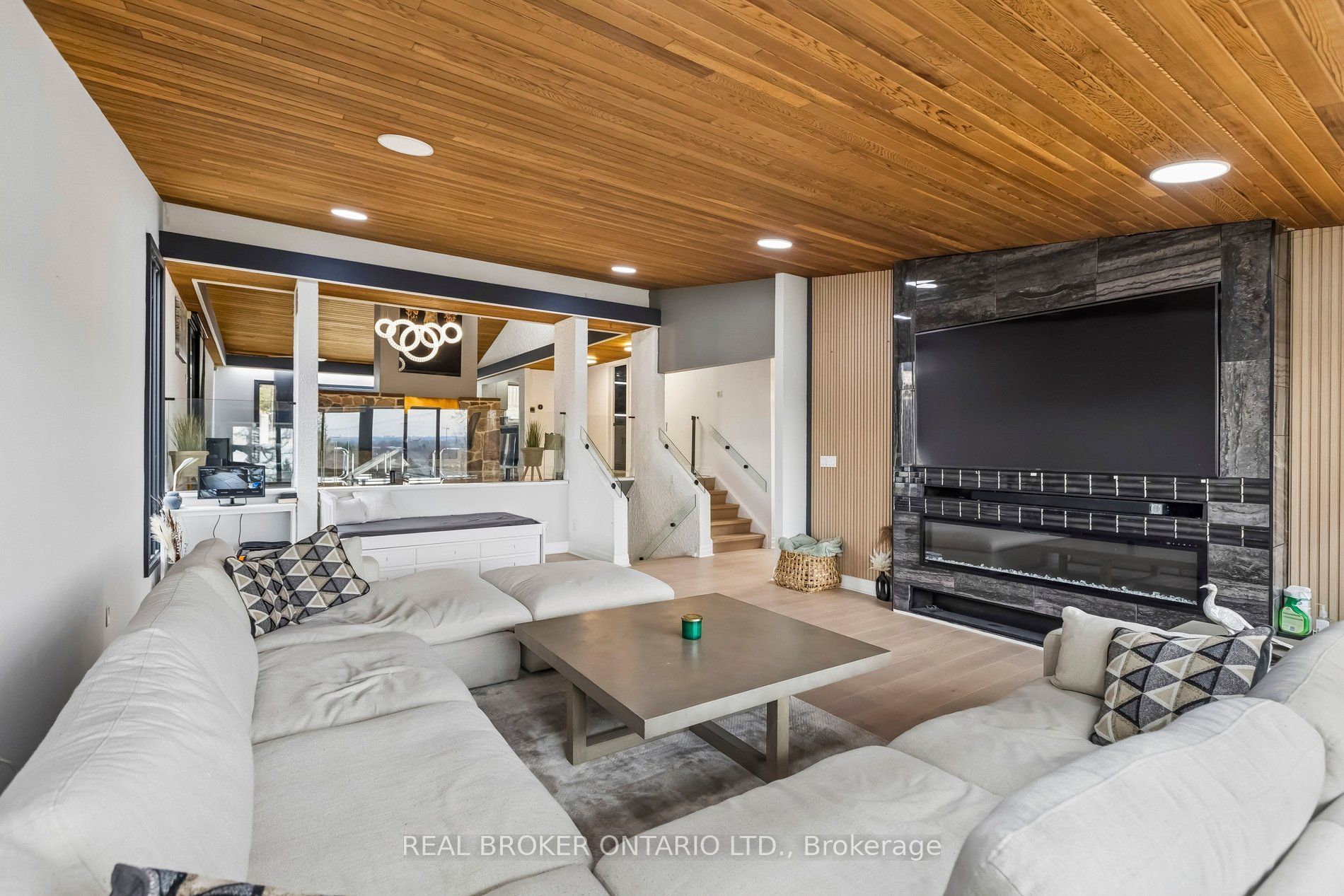 3 Chicopee Terrace Property Photo 10