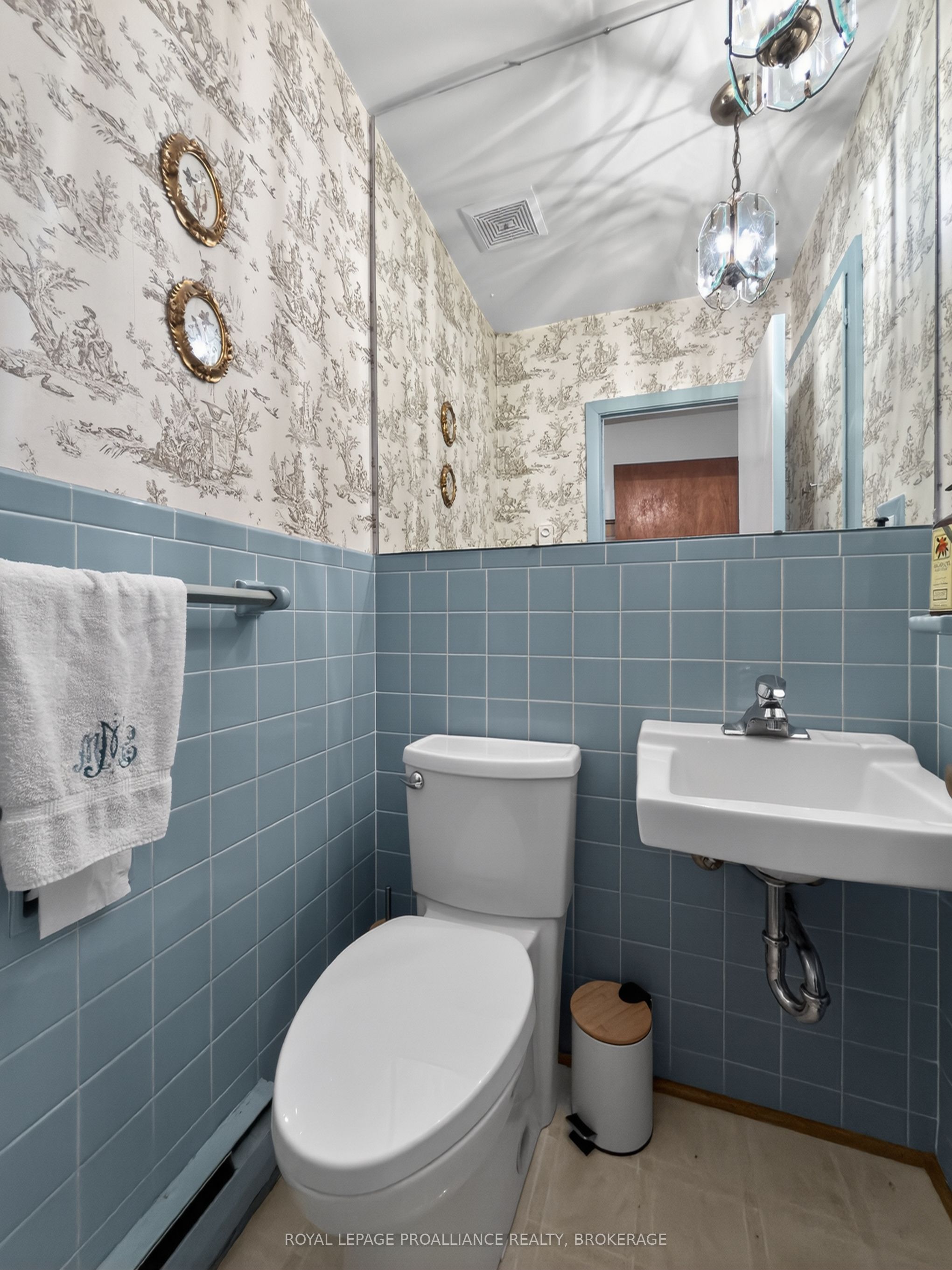 209 Fairway Hill Crescent Property Photo 21