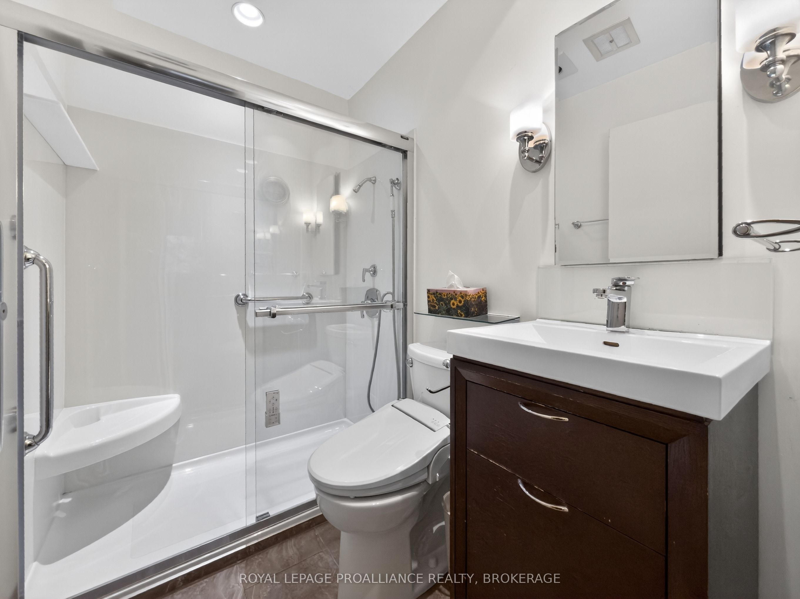 209 Fairway Hill Crescent Property Photo 28