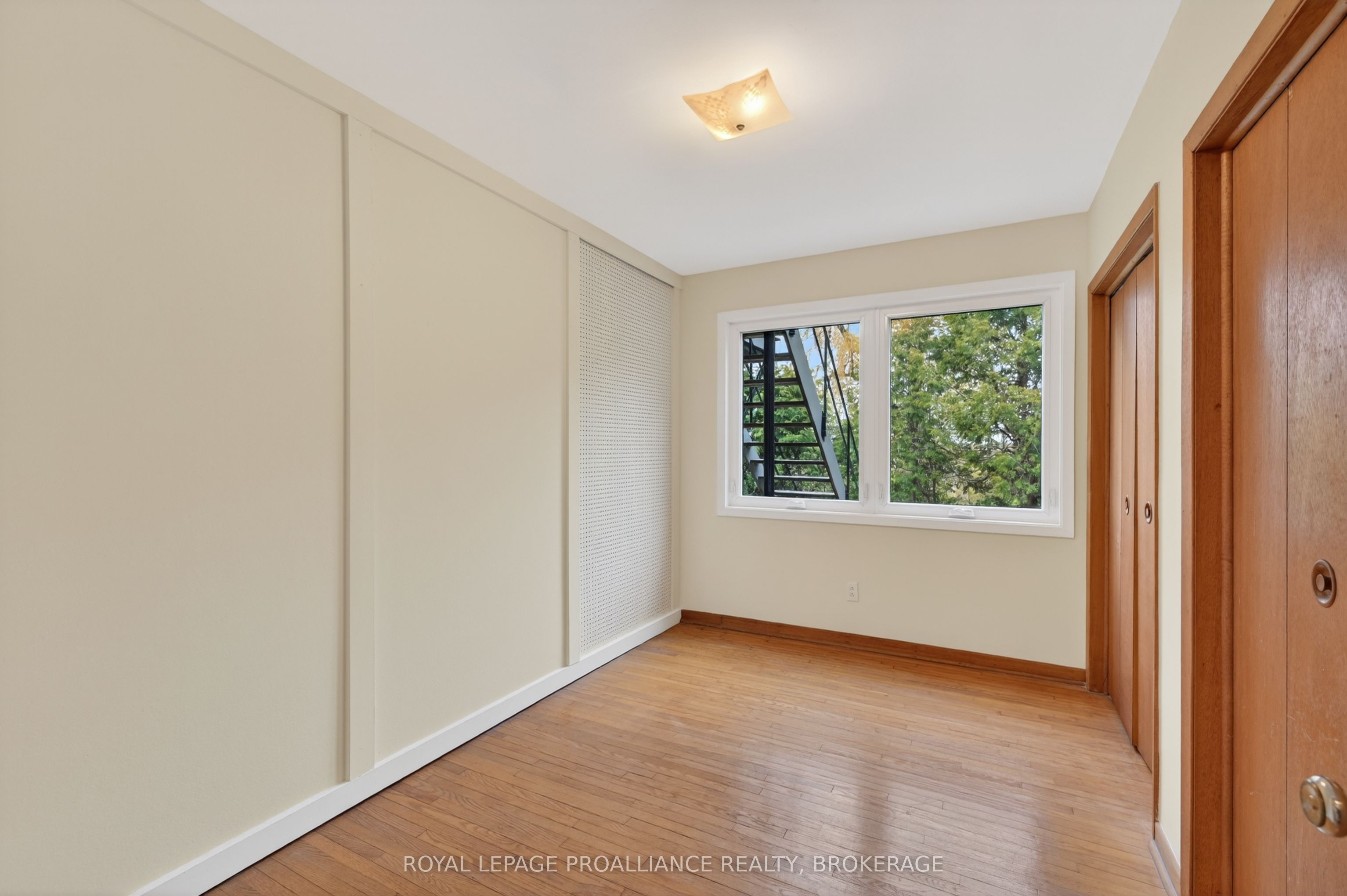 209 Fairway Hill Crescent Property Photo 29