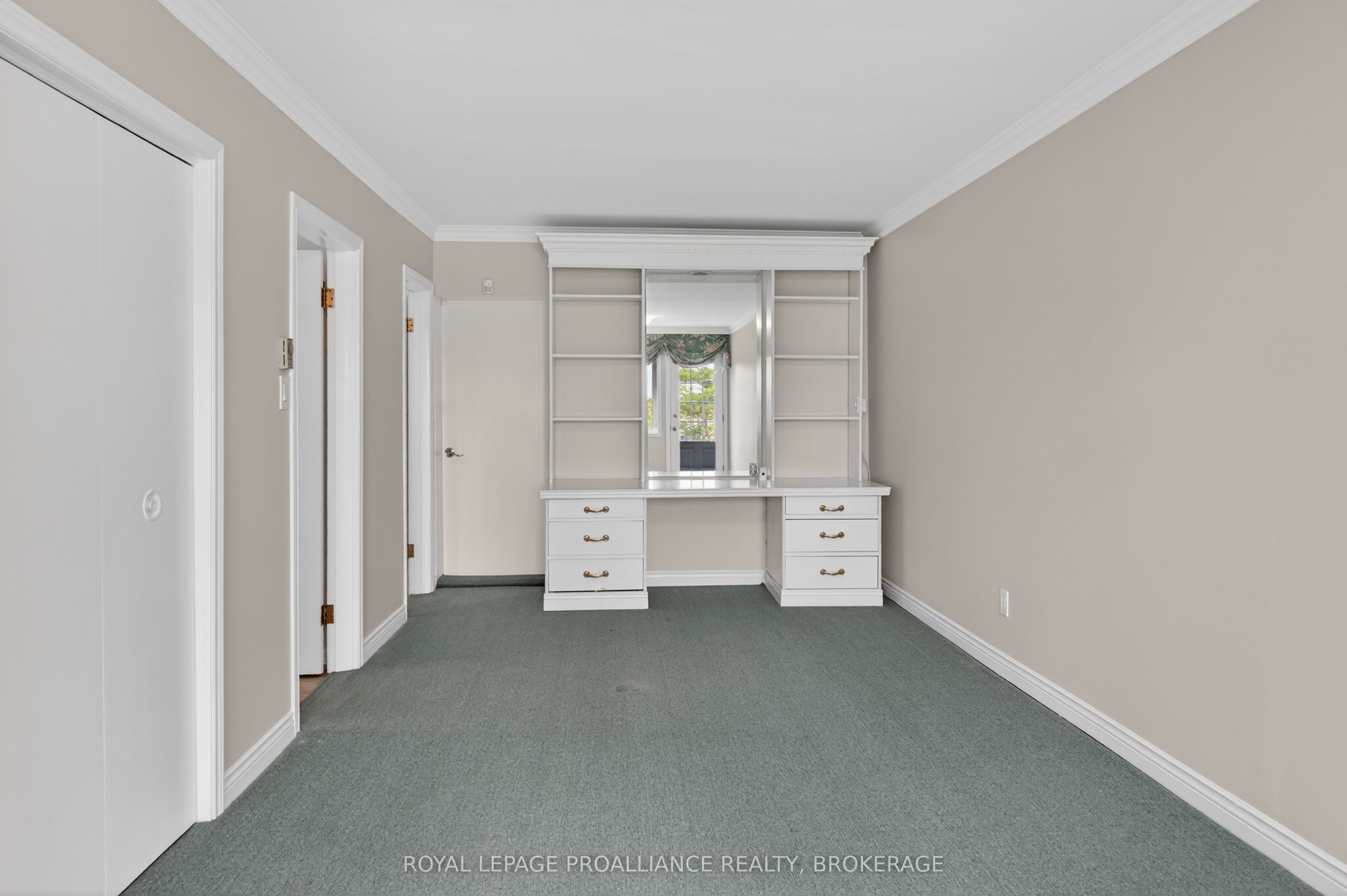 209 Fairway Hill Crescent Property Photo 37