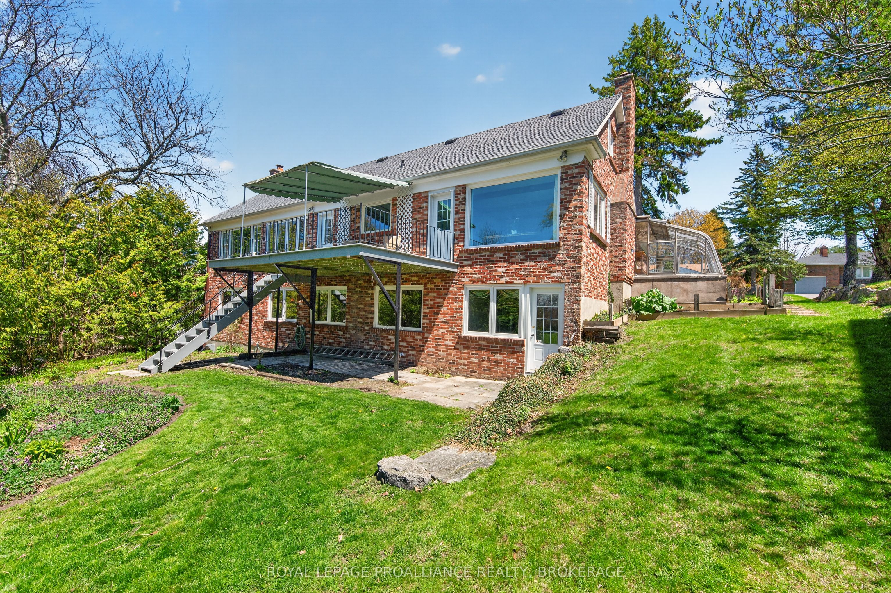 209 Fairway Hill Crescent Property Photo 44
