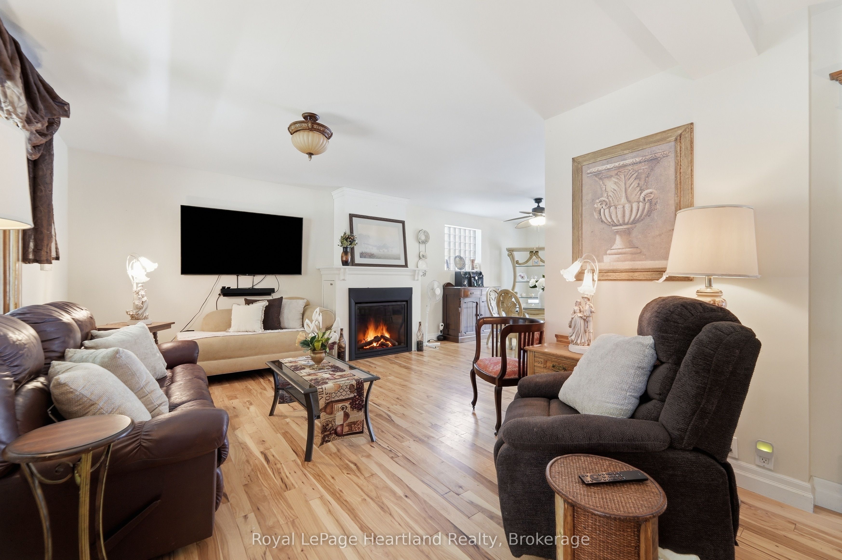 187 Cameron Street Property Photo 6