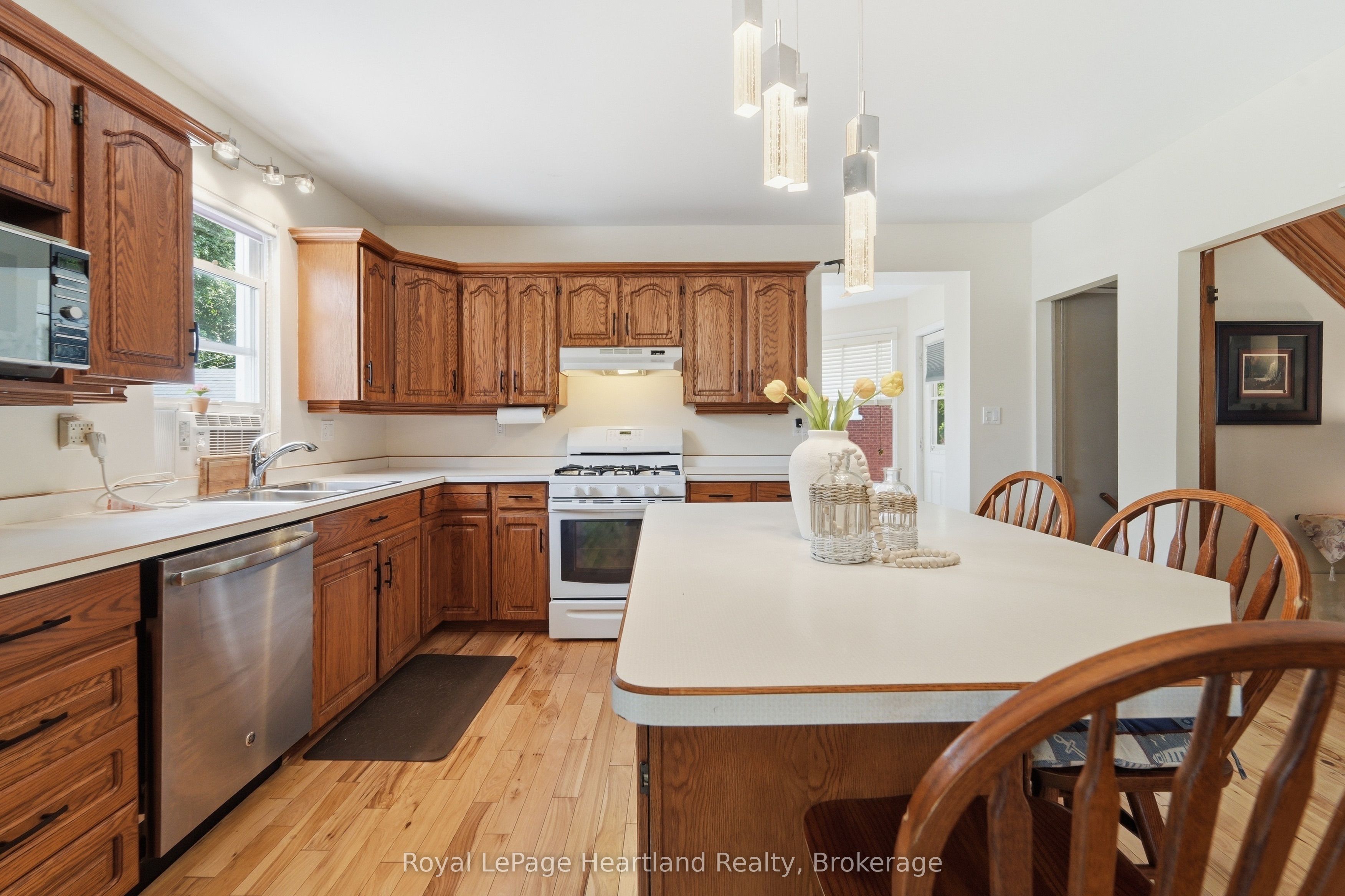 187 Cameron Street Property Photo 13