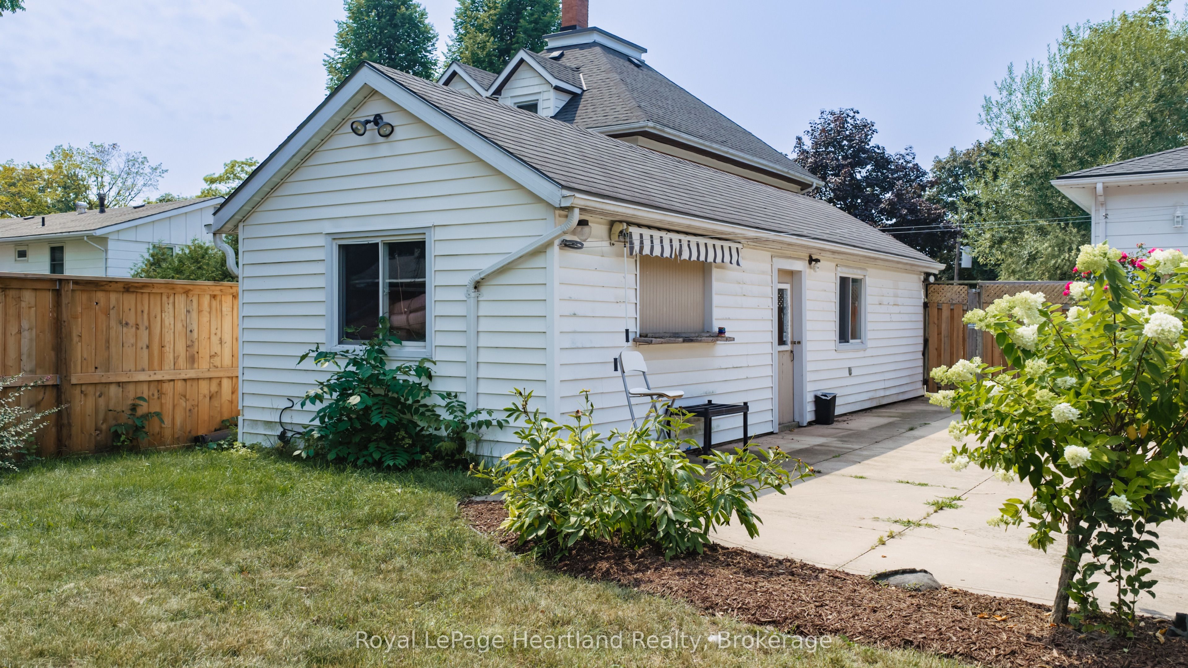 187 Cameron Street Property Photo 37