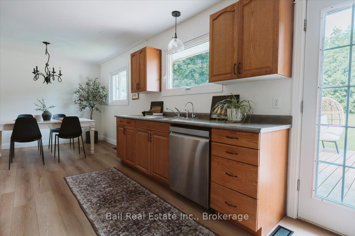 776 Donoghue Crescent Property Photo 16