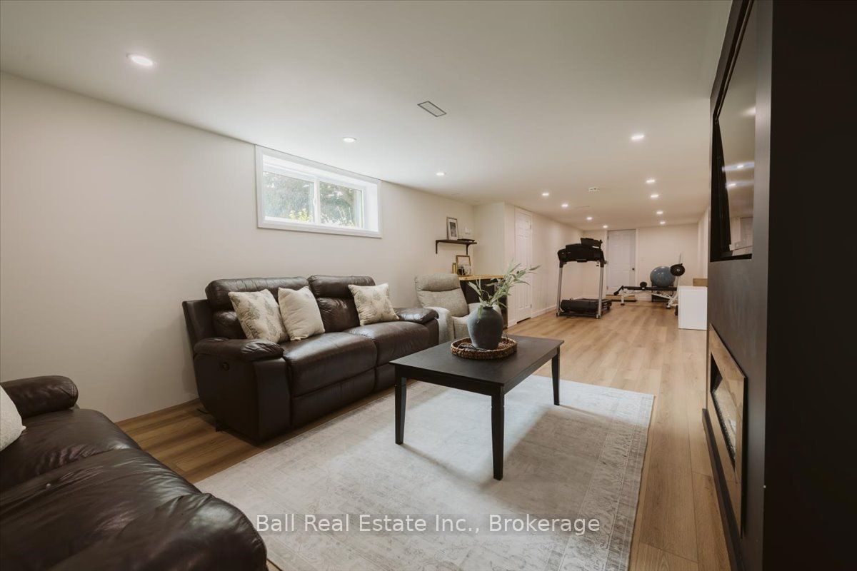 776 Donoghue Crescent Property Photo 29