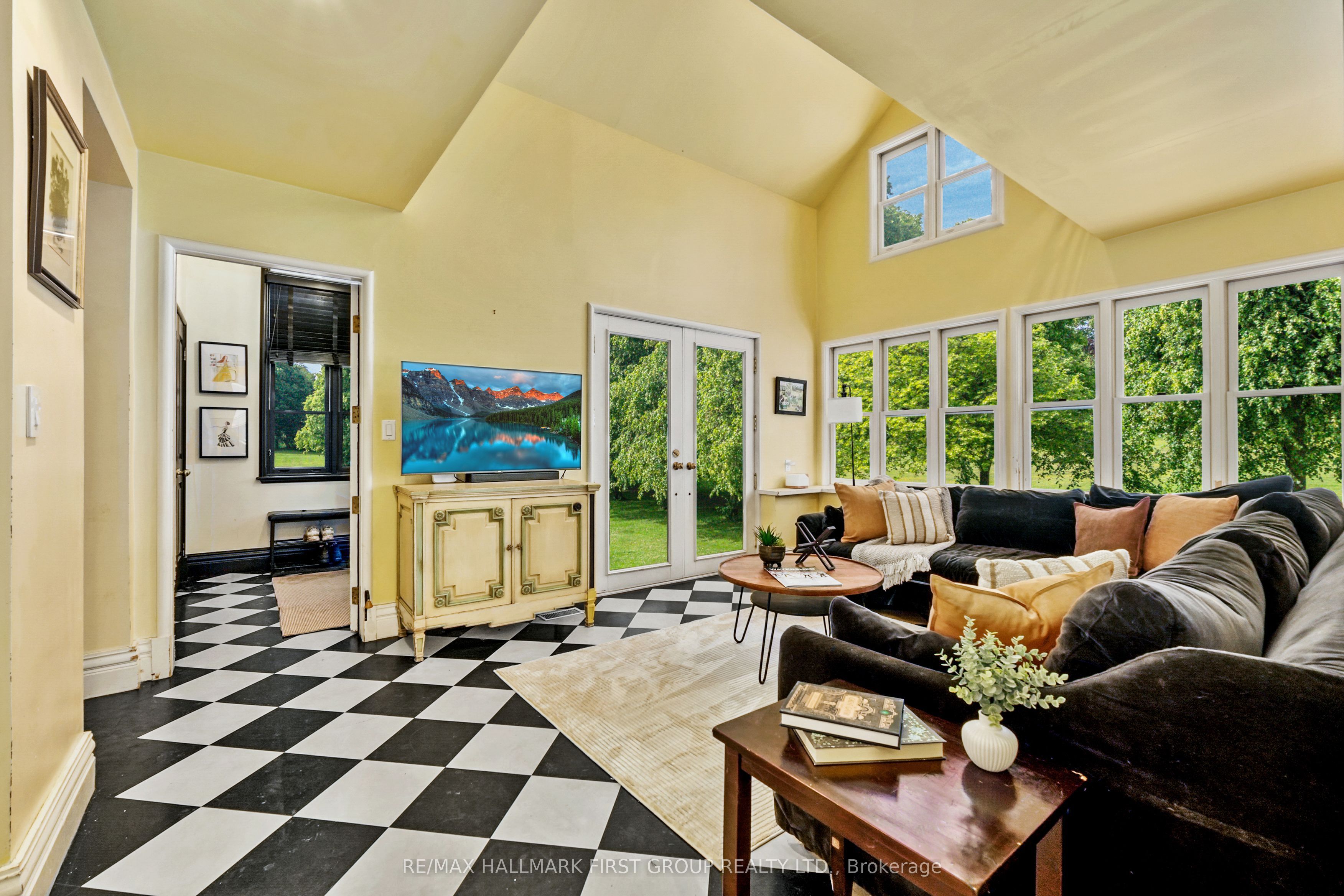 30 Bruton Street Property Photo 11