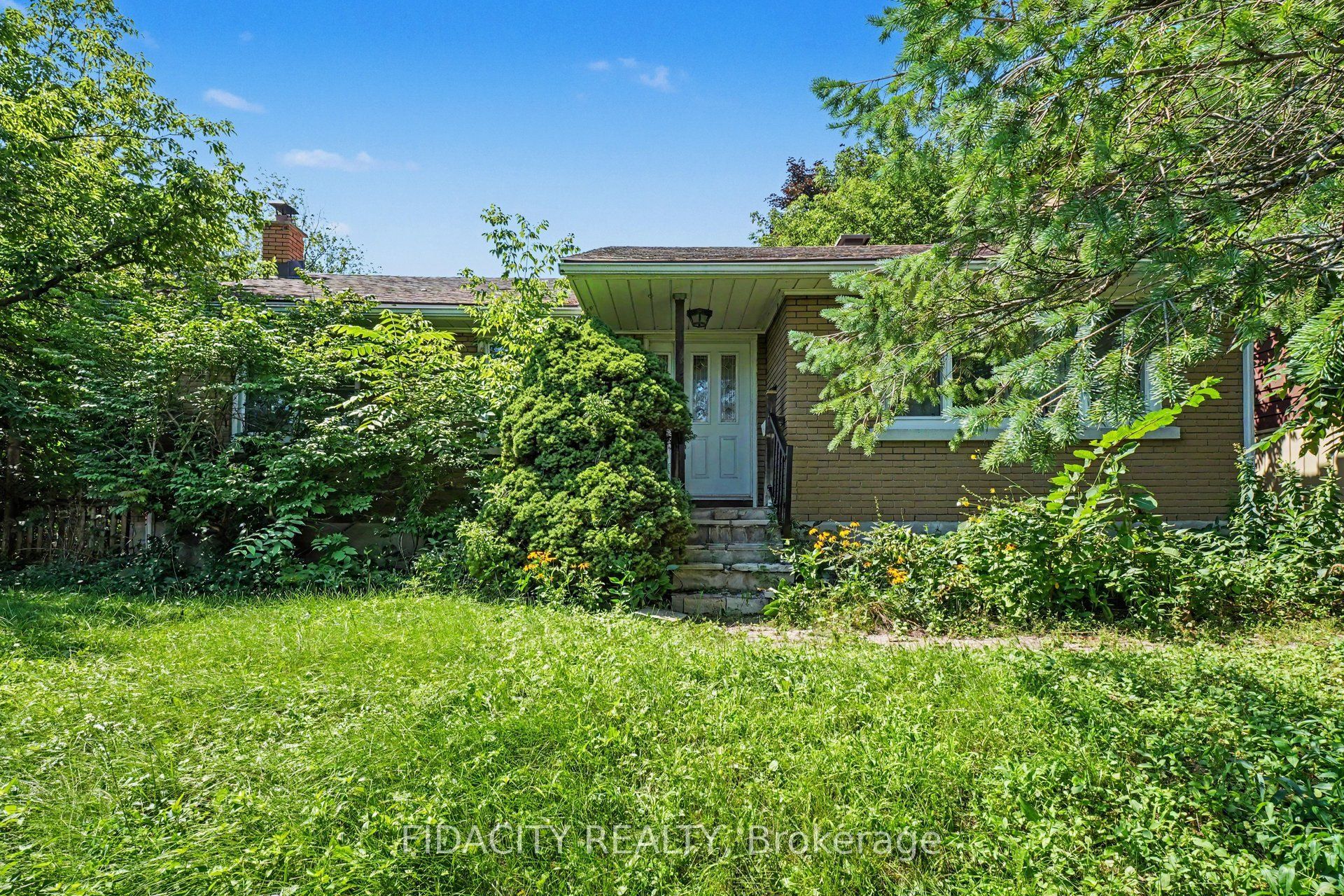 6 Malcolm Place Property Photo 3