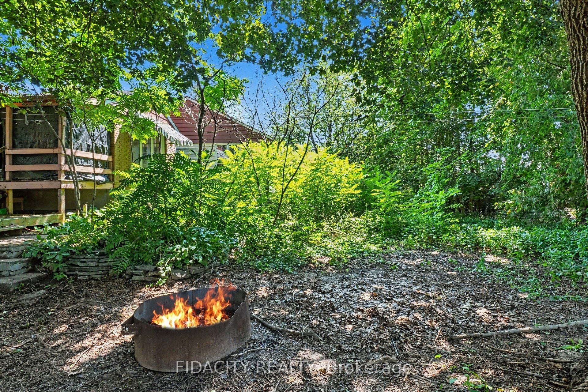 6 Malcolm Place Property Photo 9