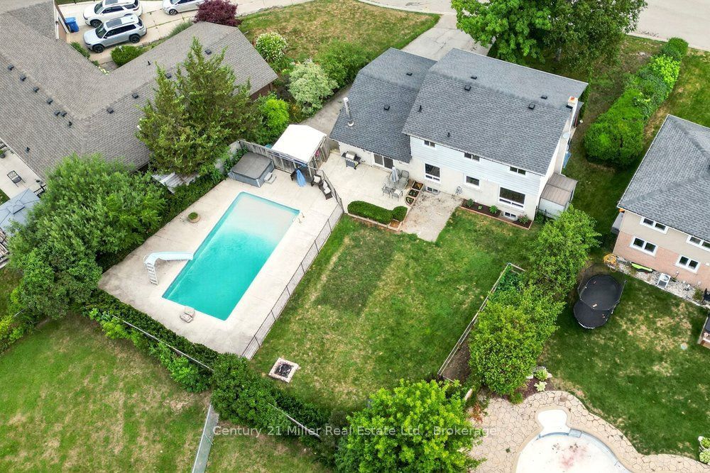 85 Waterford Drive Property Photo 5