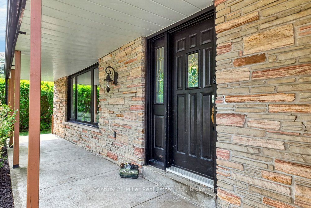 85 Waterford Drive Property Photo 6