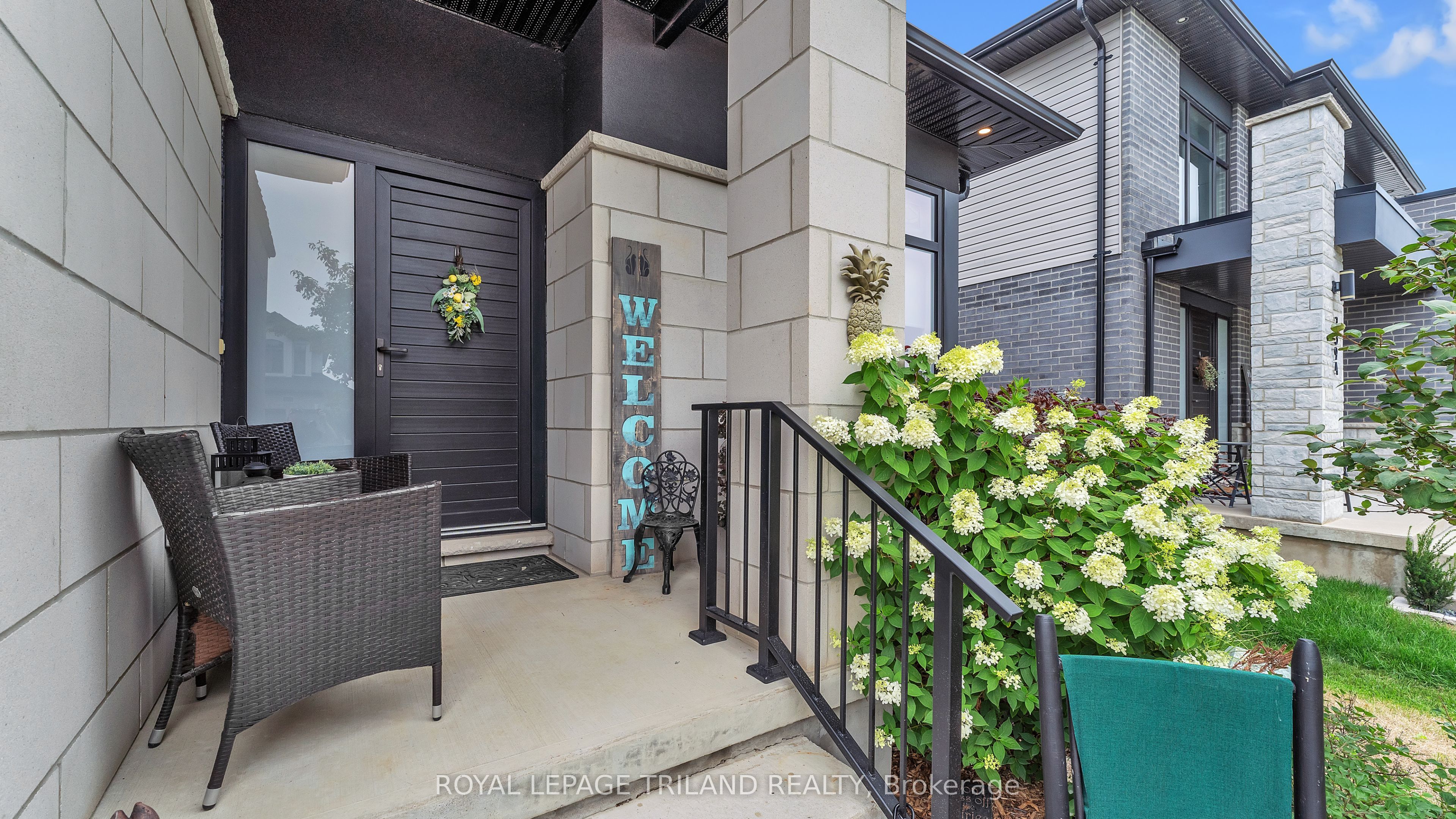 2400 Red Thorne Avenue Property Photo 4