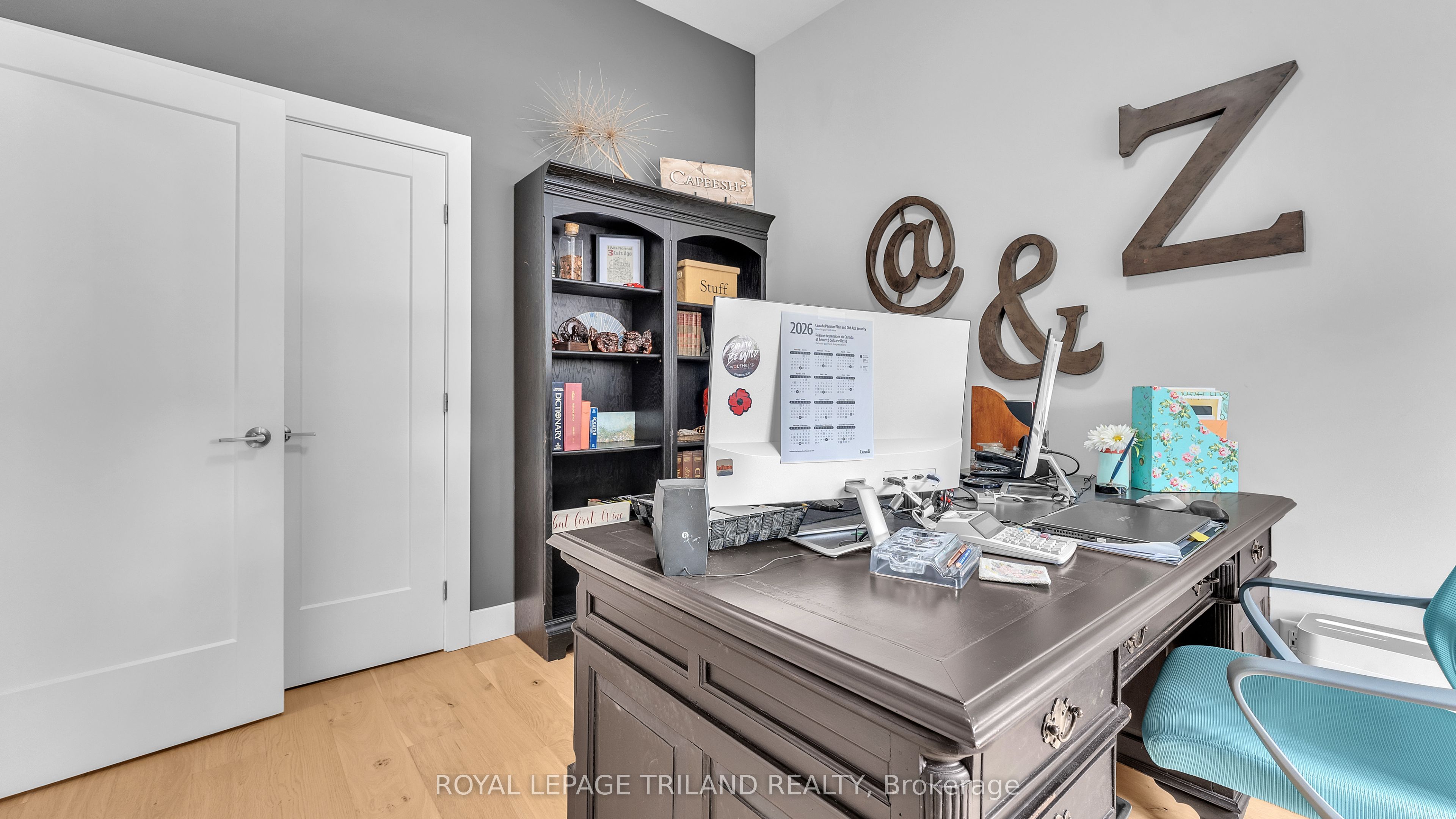 2400 Red Thorne Avenue Property Photo 10
