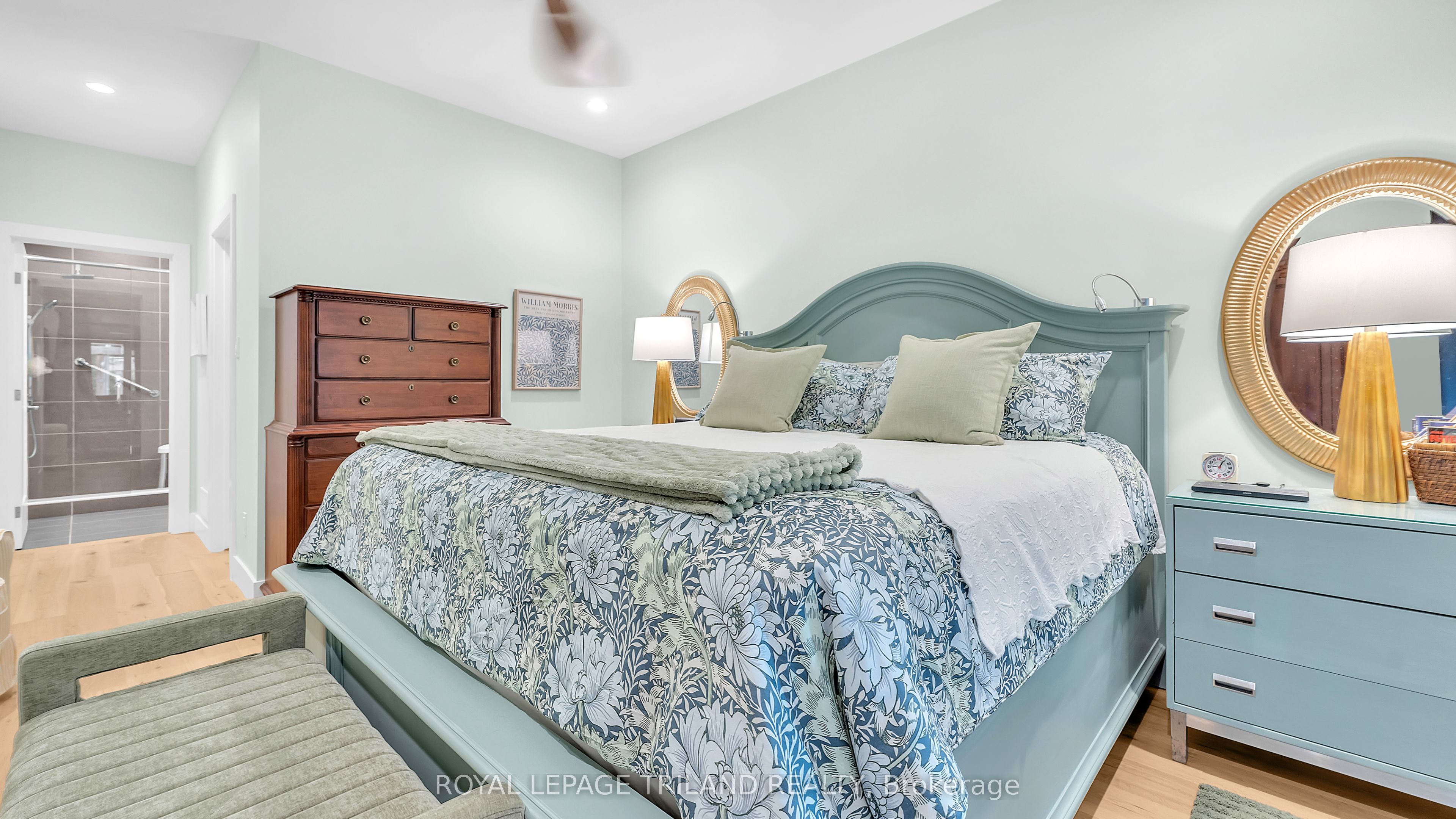 2400 Red Thorne Avenue Property Photo 23