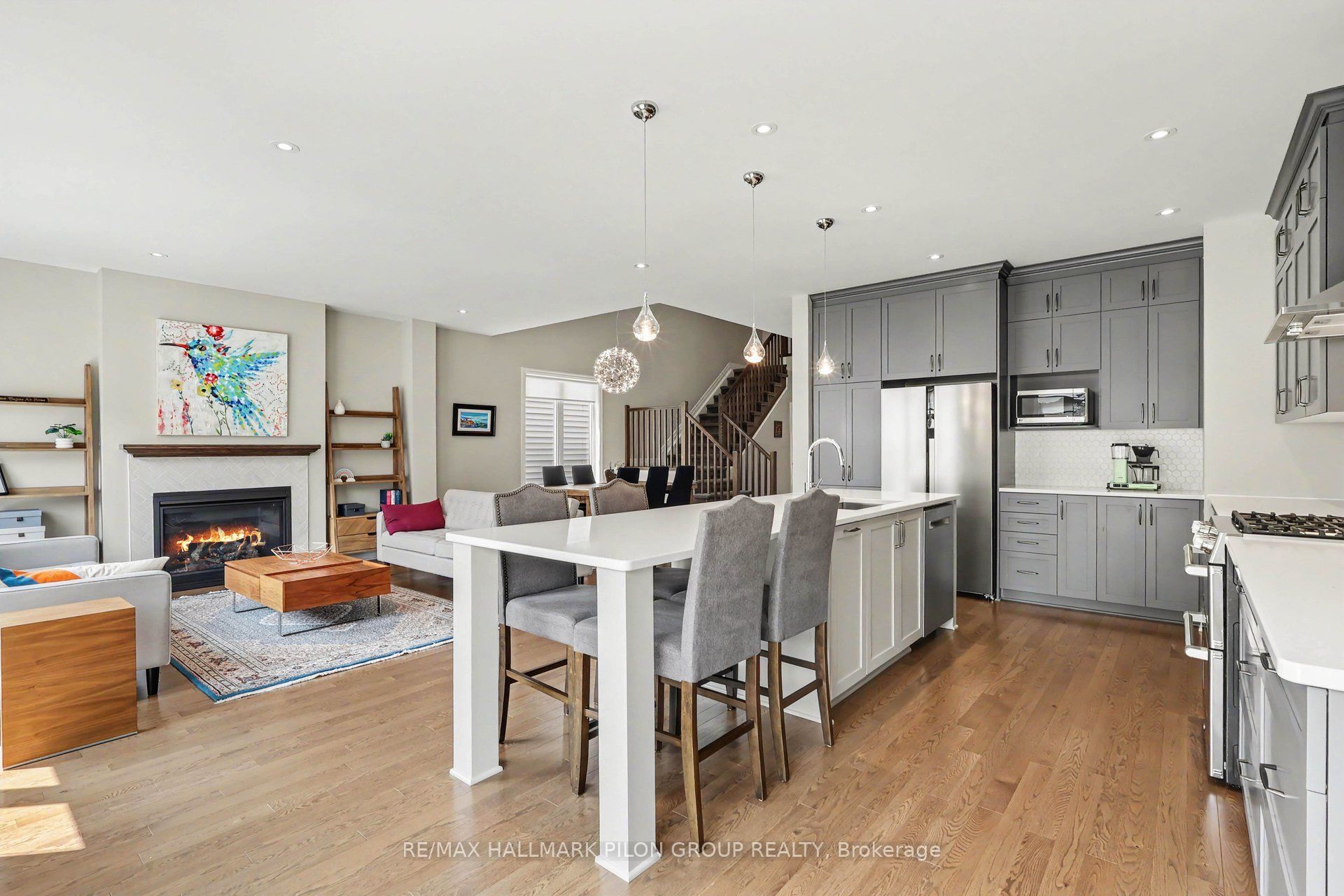 260 Shinleaf Crescent Property Photo 6