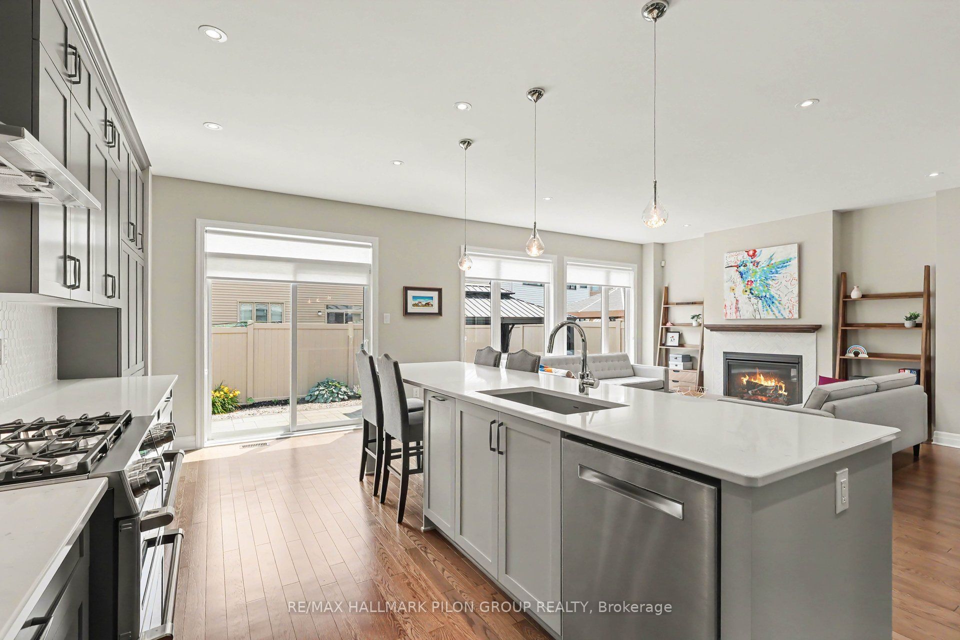 260 Shinleaf Crescent Property Photo 8