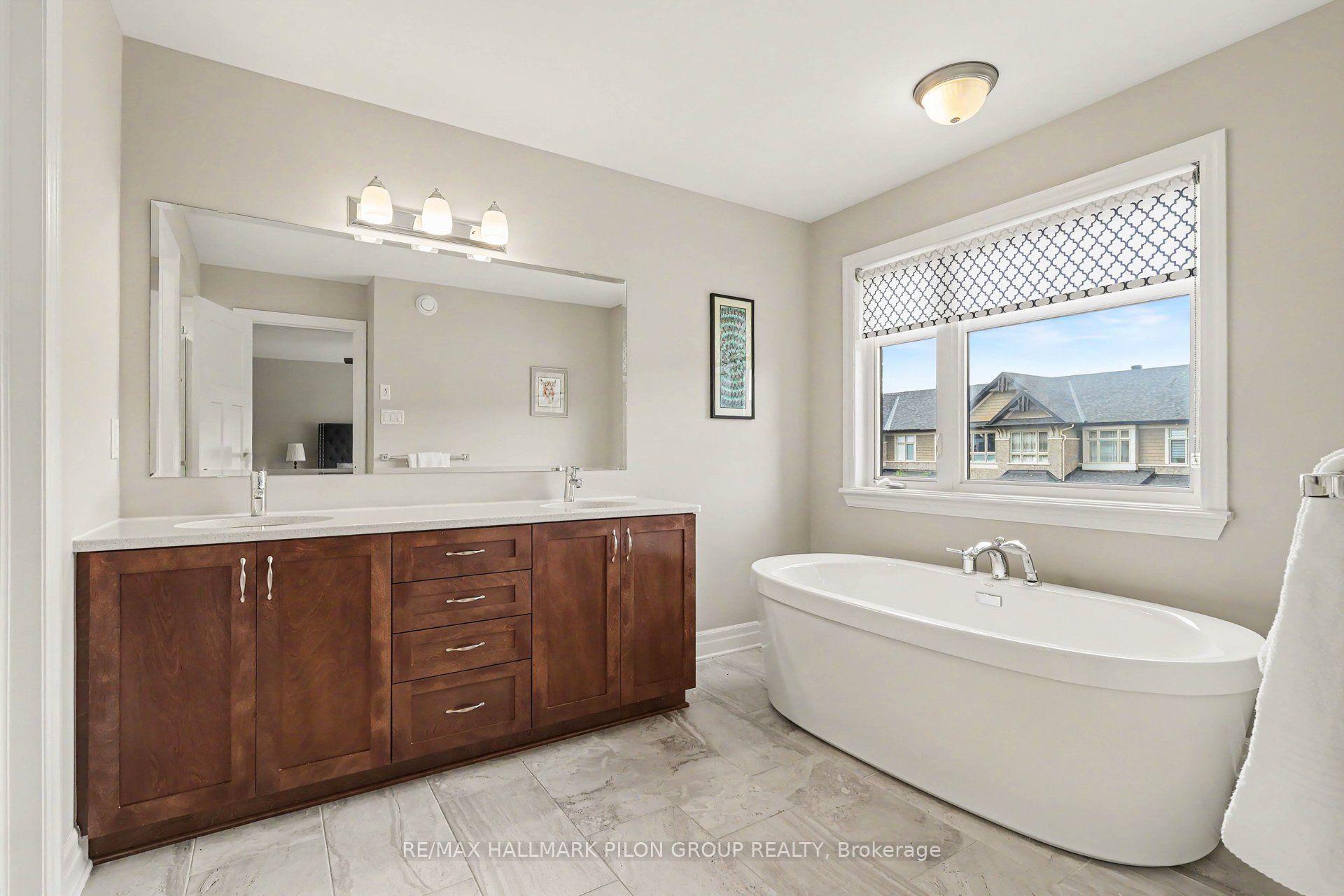 260 Shinleaf Crescent Property Photo 18