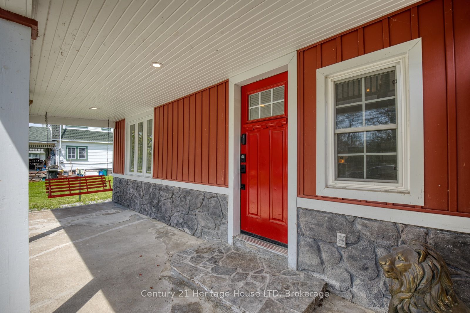 3054 Thunder Bay Road Property Photo 9