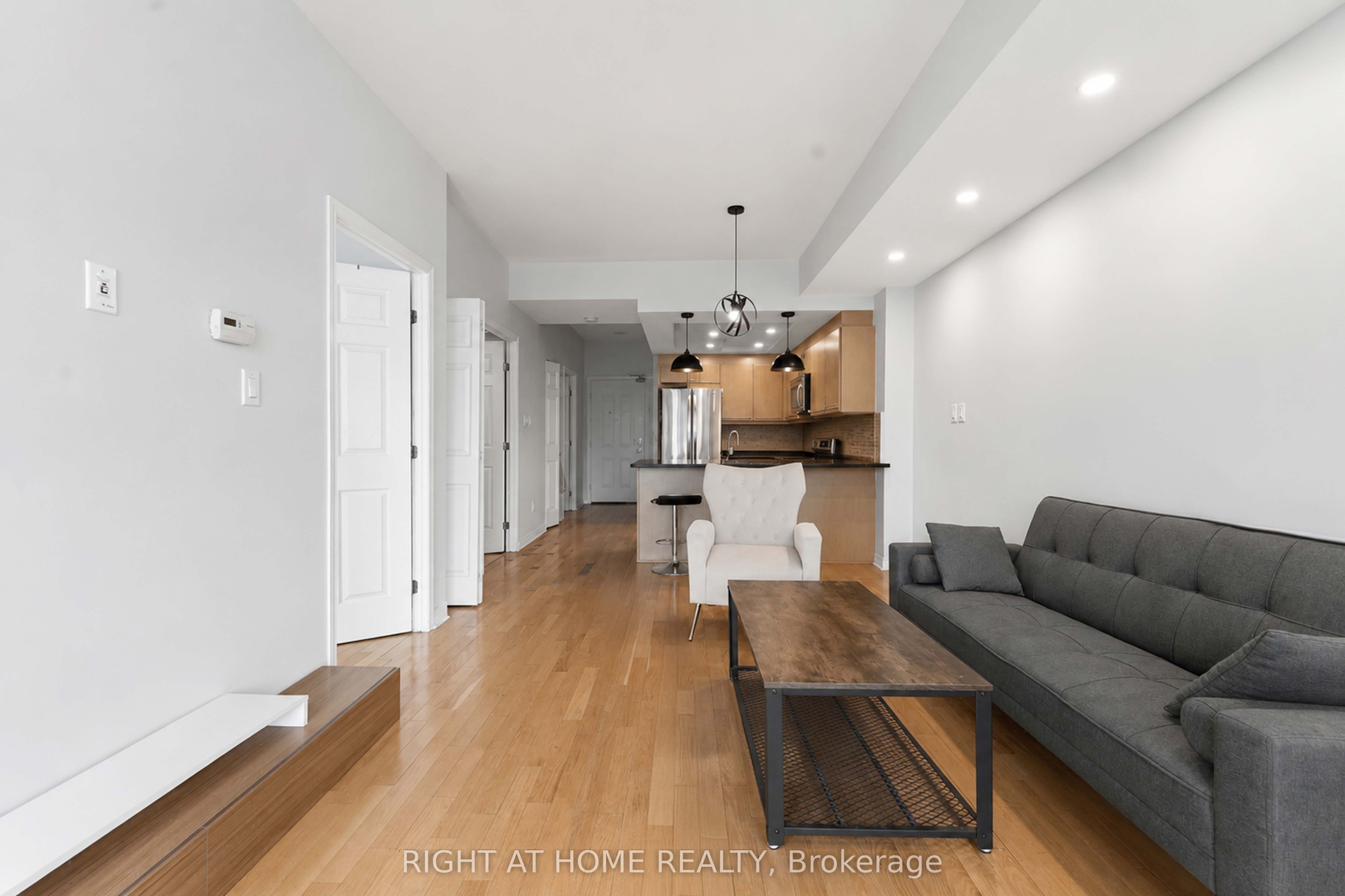 134 York Street 1009 Property Photo 8