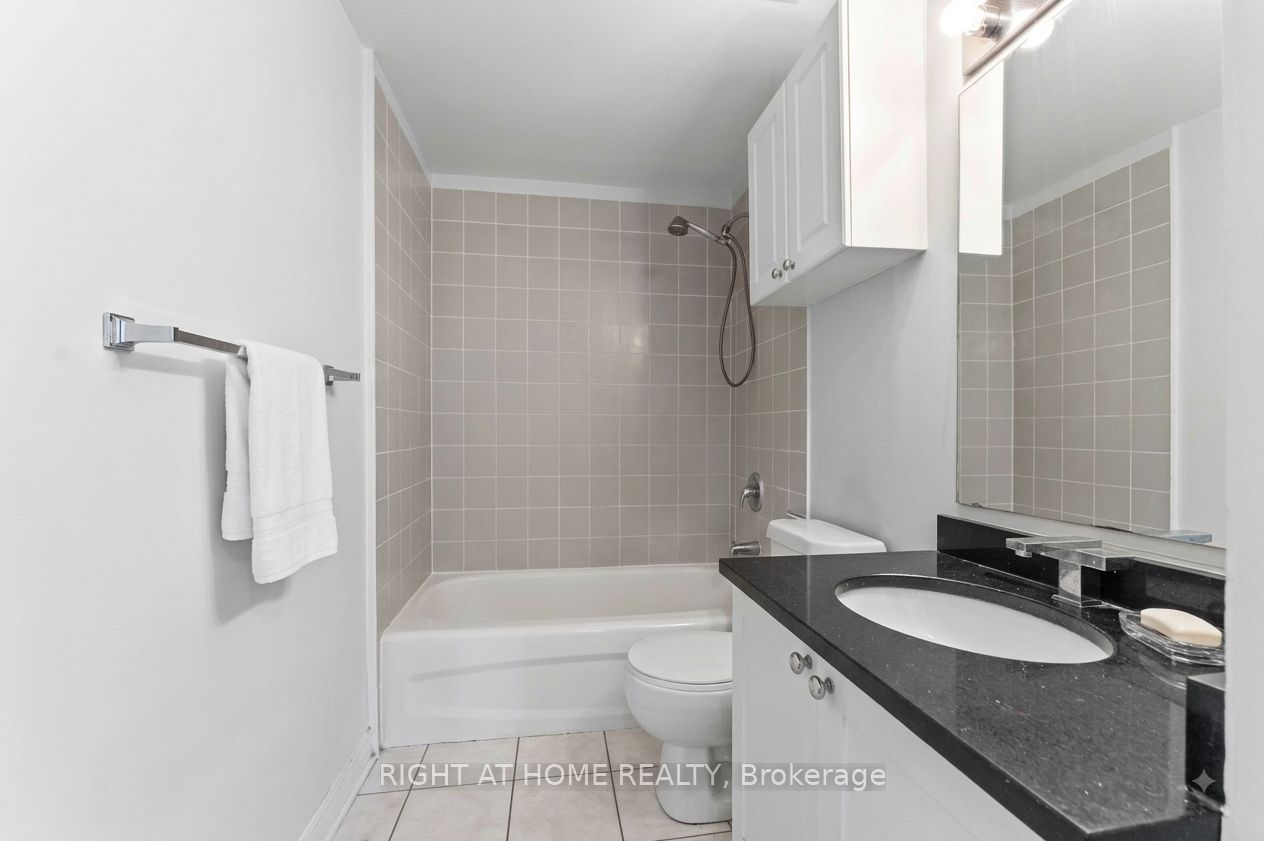 134 York Street 1009 Property Photo 16