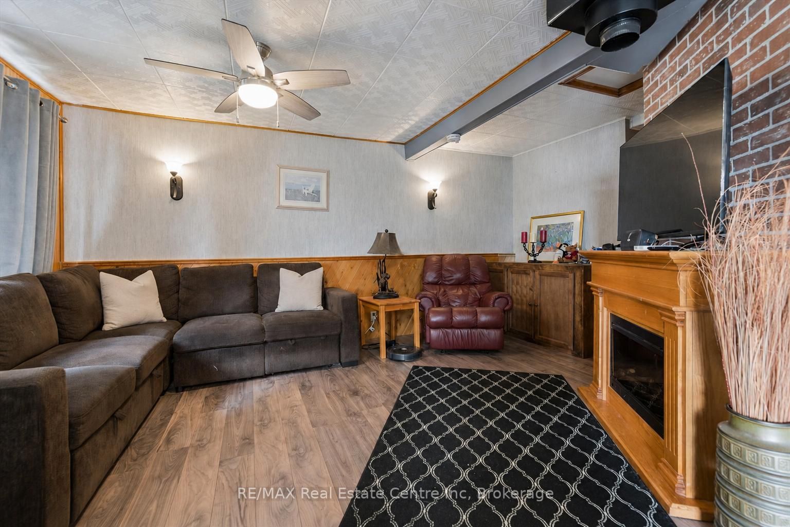 729 Seventh Street Property Photo 6