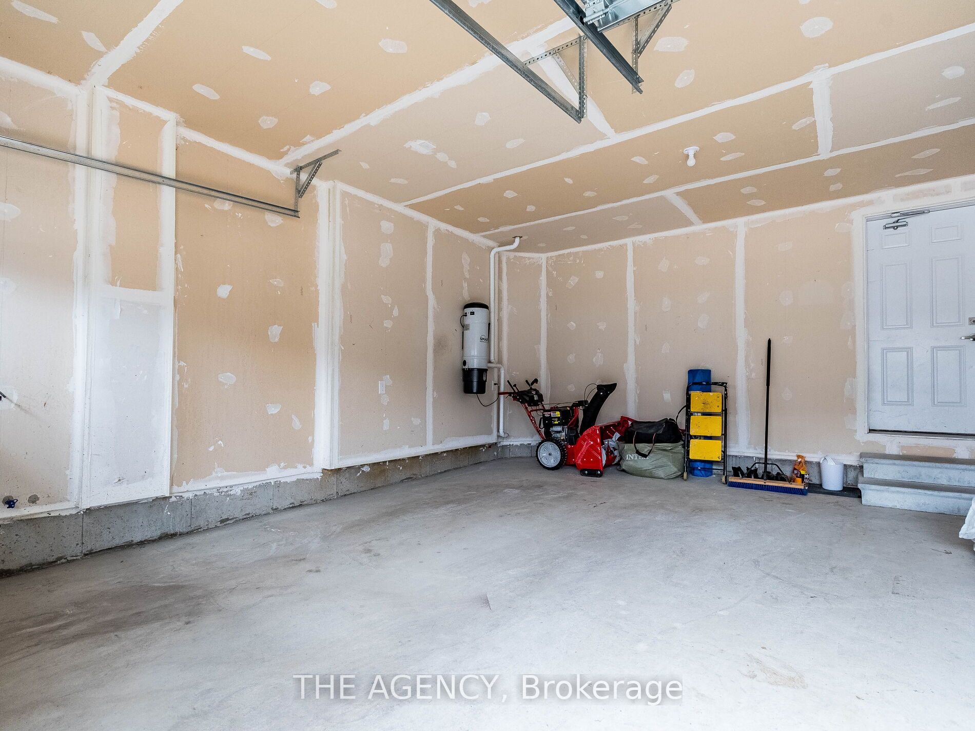 8779 Chickory Trail Property Photo 47