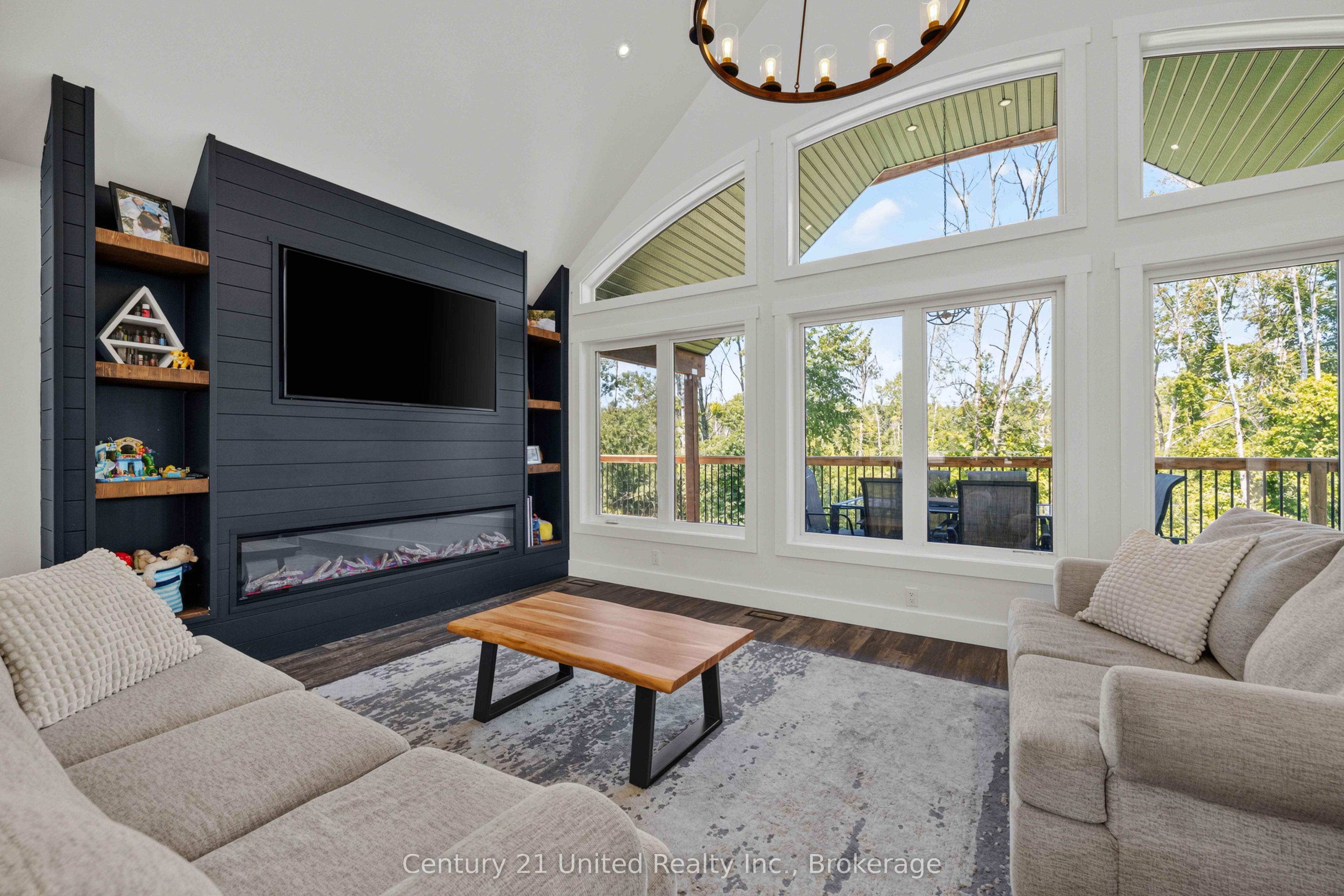 27 Awbrie Lane Property Photo 16