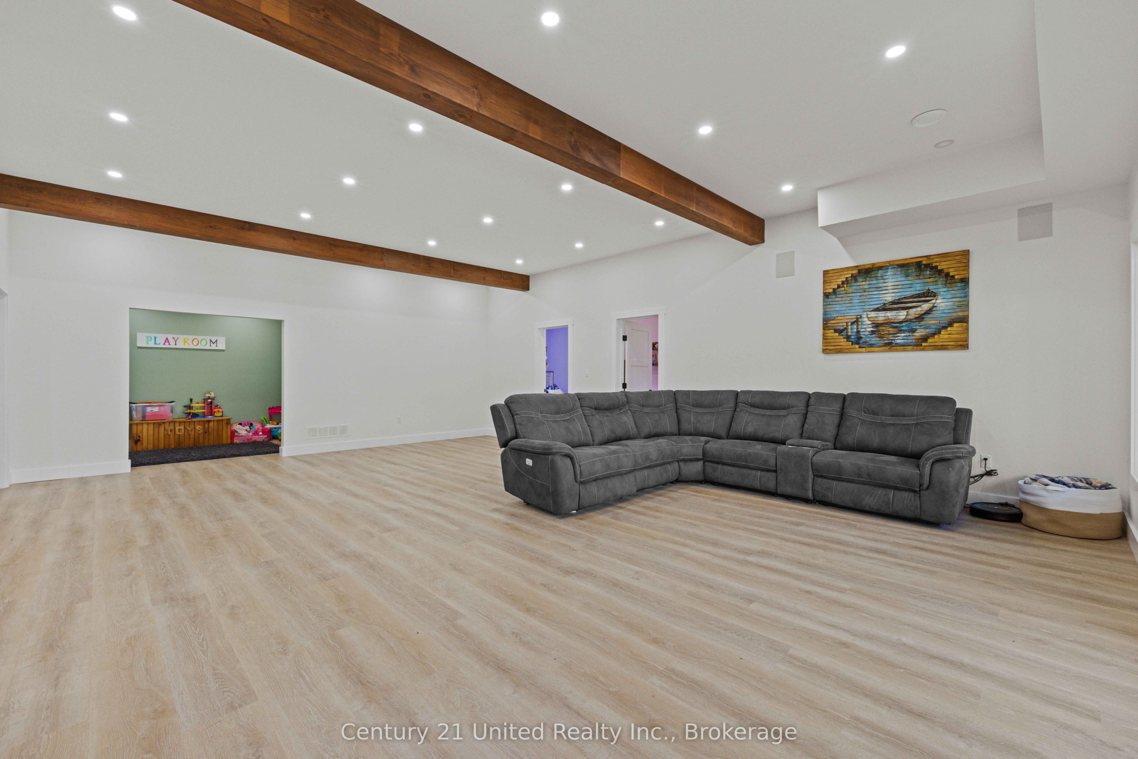 27 Awbrie Lane Property Photo 28