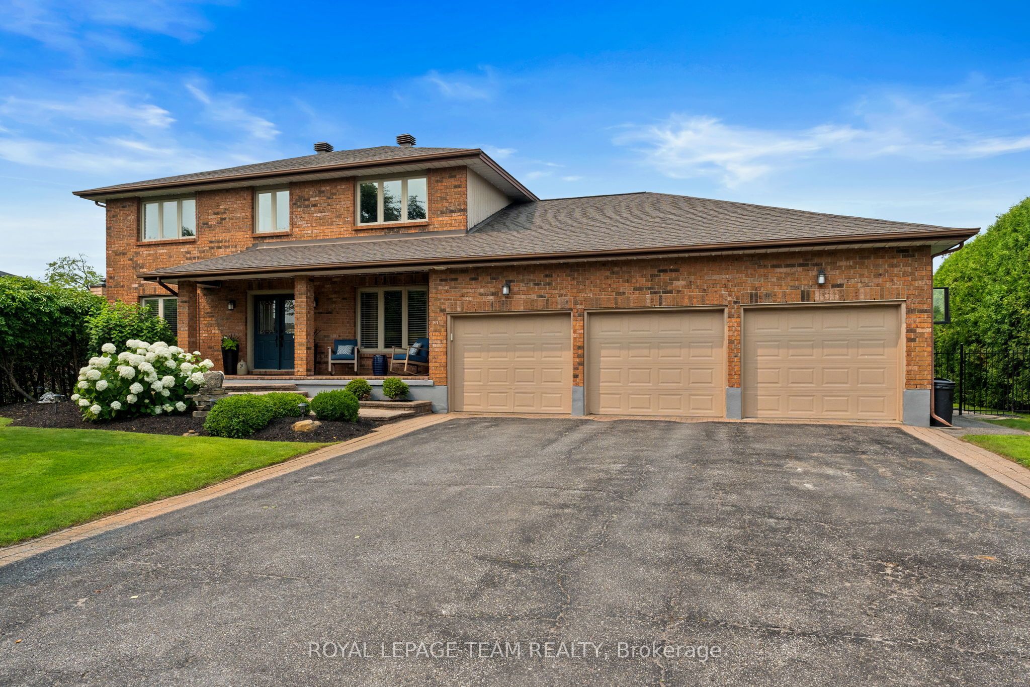 1095 Bravar Drive Property Photo 2