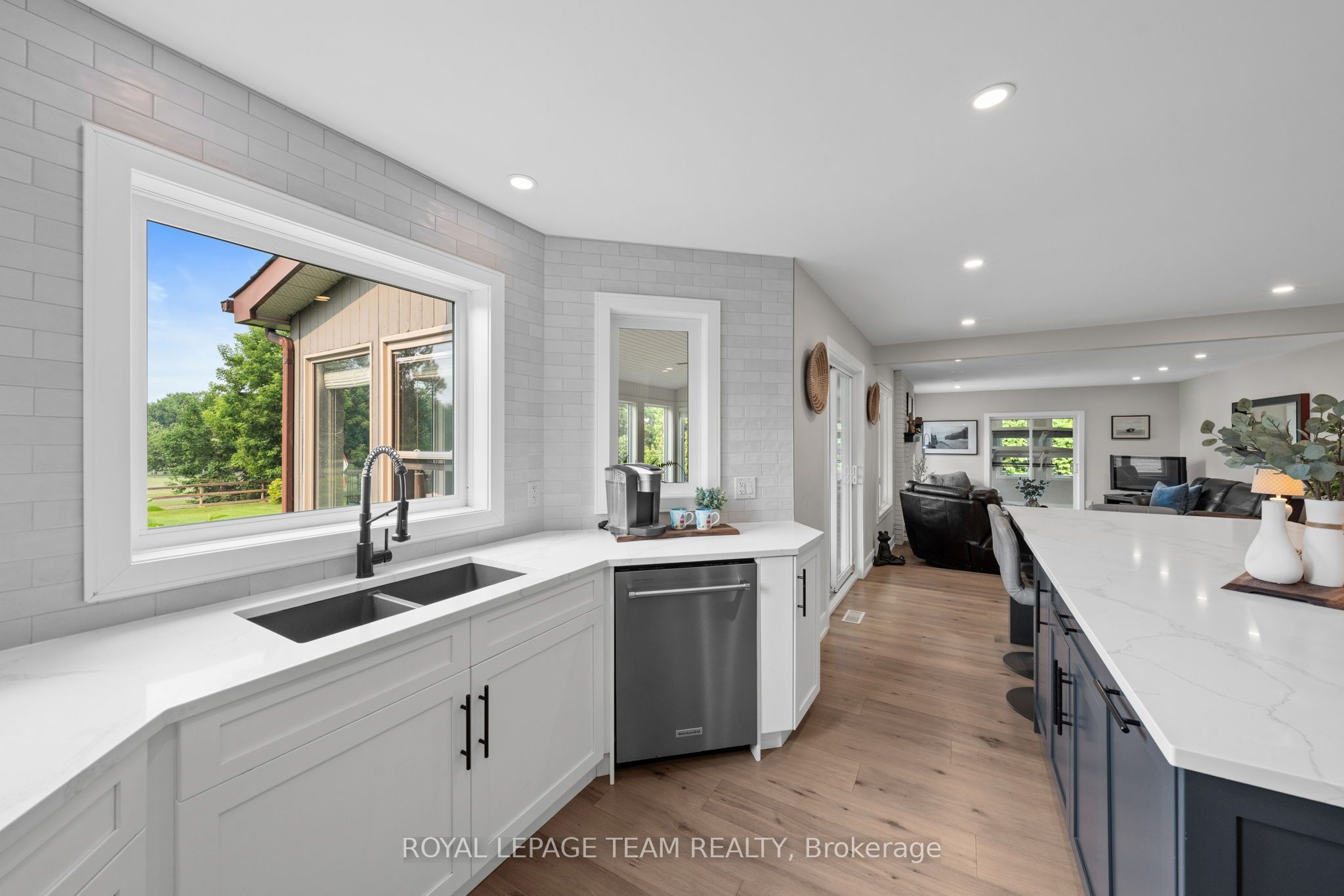 1095 Bravar Drive Property Photo 10