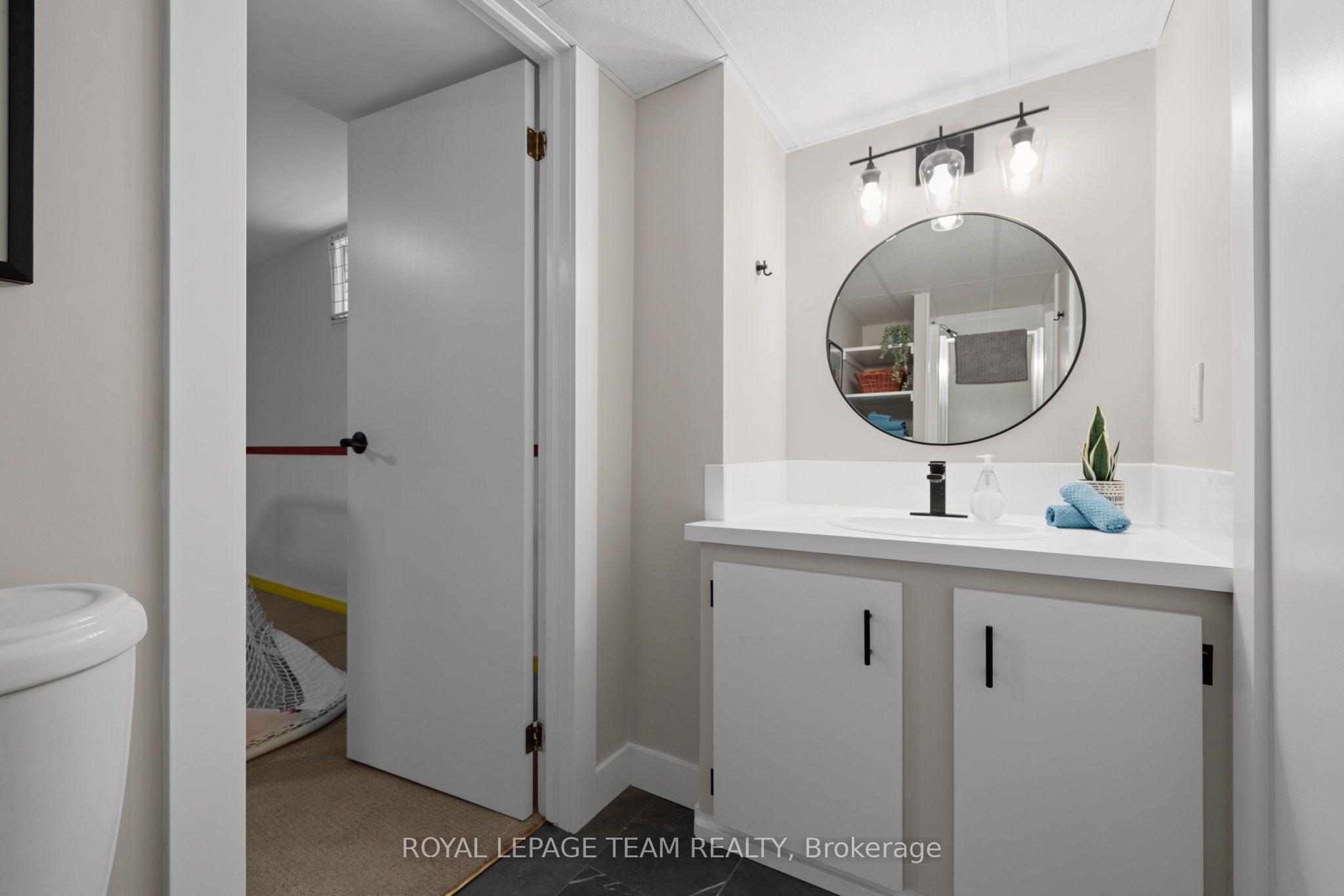 1095 Bravar Drive Property Photo 35