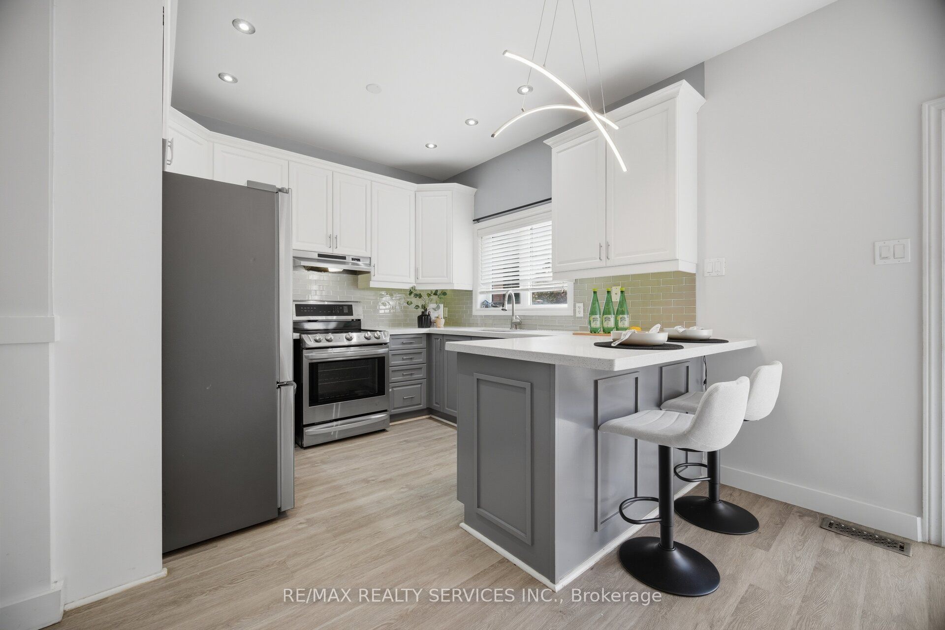 5 Westhampton Way Property Photo 2