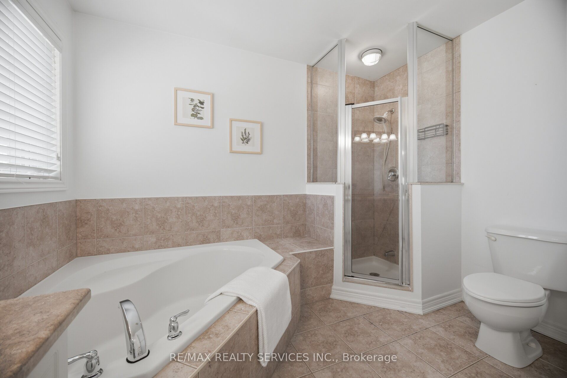 5 Westhampton Way Property Photo 28