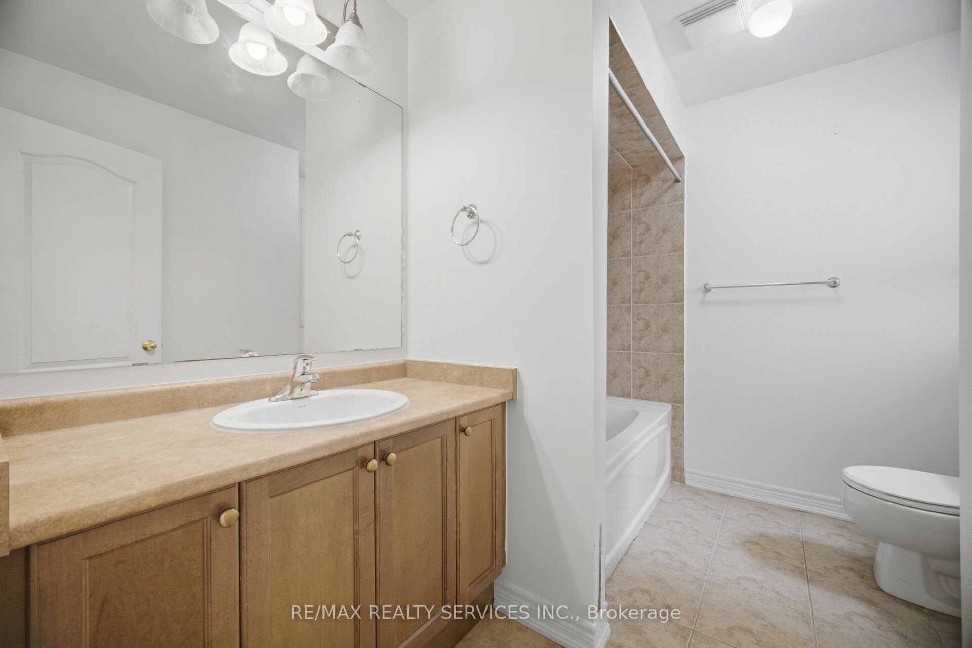 5 Westhampton Way Property Photo 36
