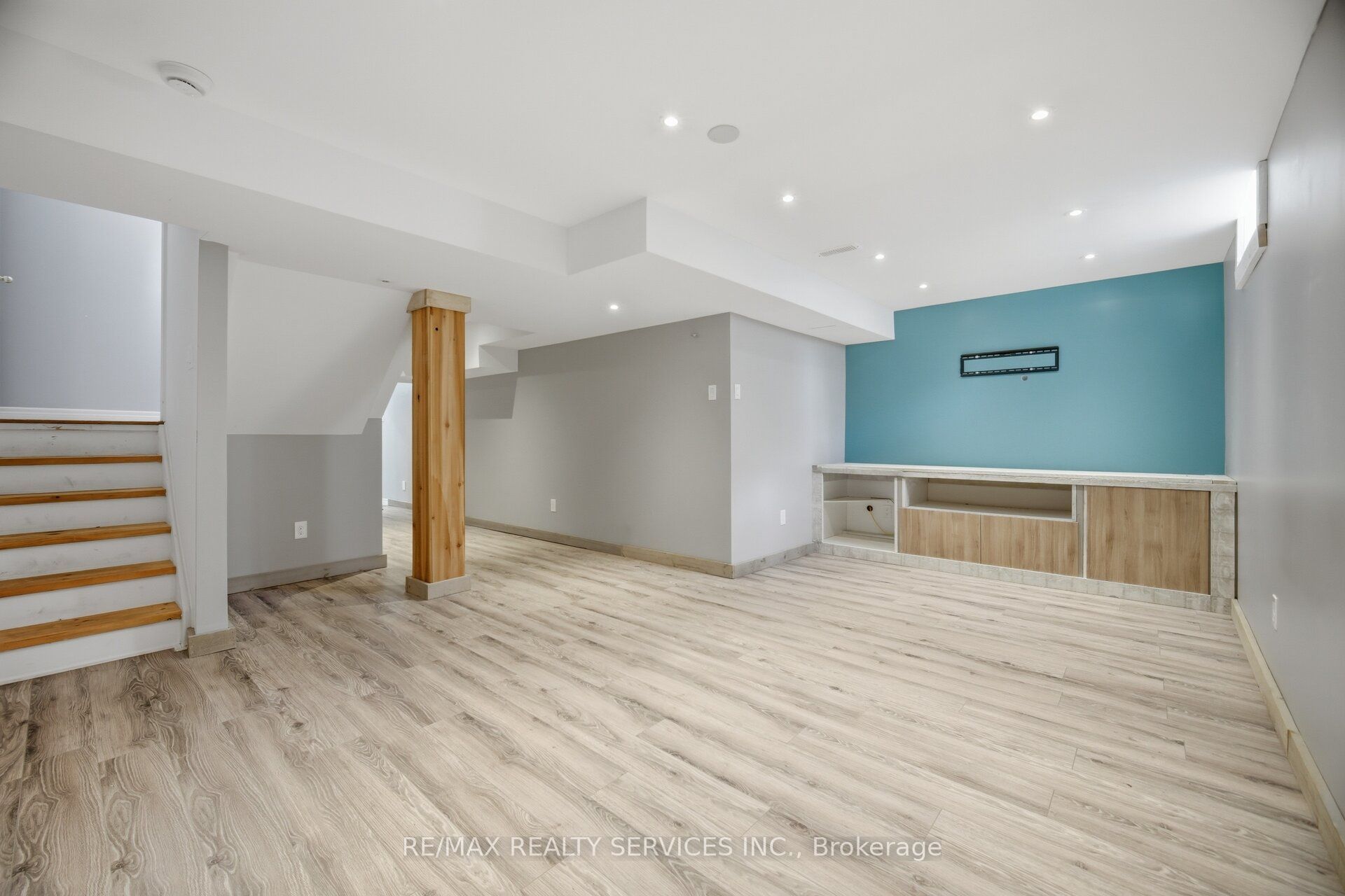 5 Westhampton Way Property Photo 44