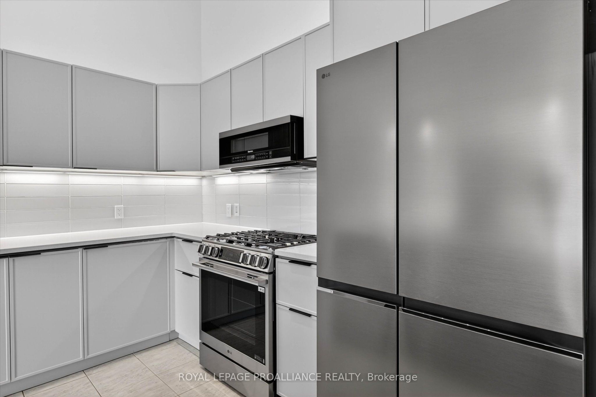 138 Village Crescent Property Photo 10