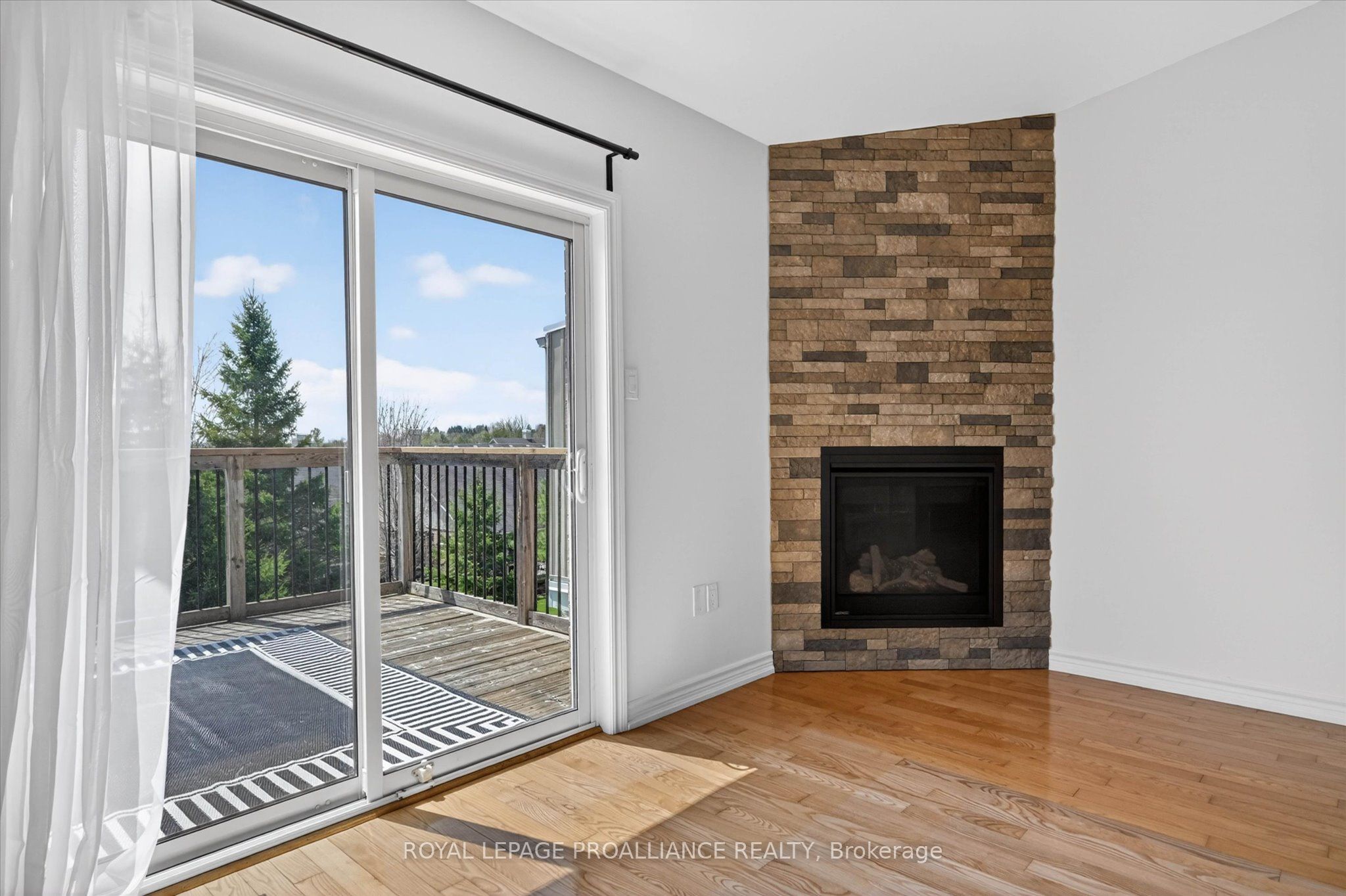 138 Village Crescent Property Photo 14