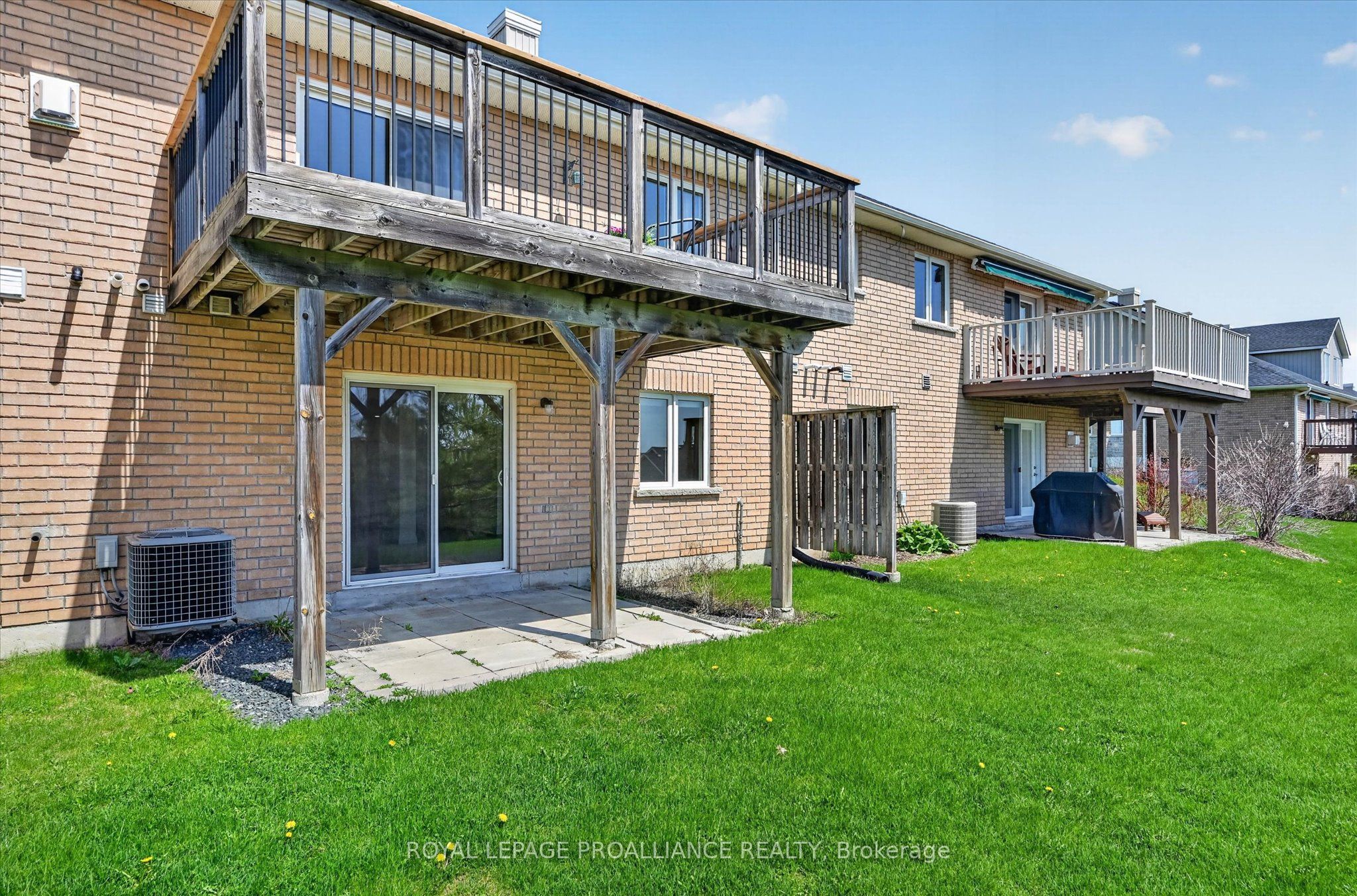 138 Village Crescent Property Photo 37