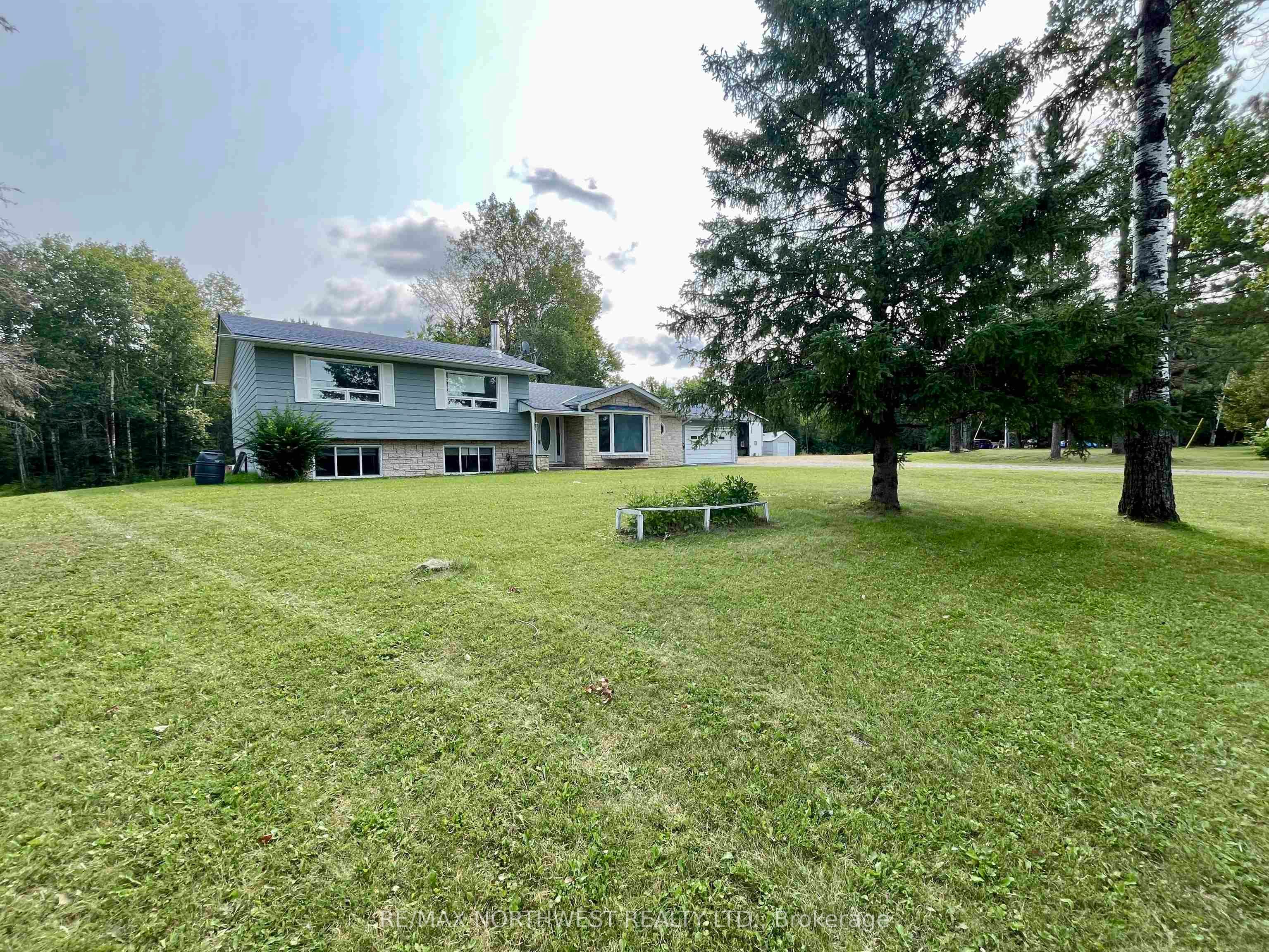 3448 Hwy 71 Property Photo 3