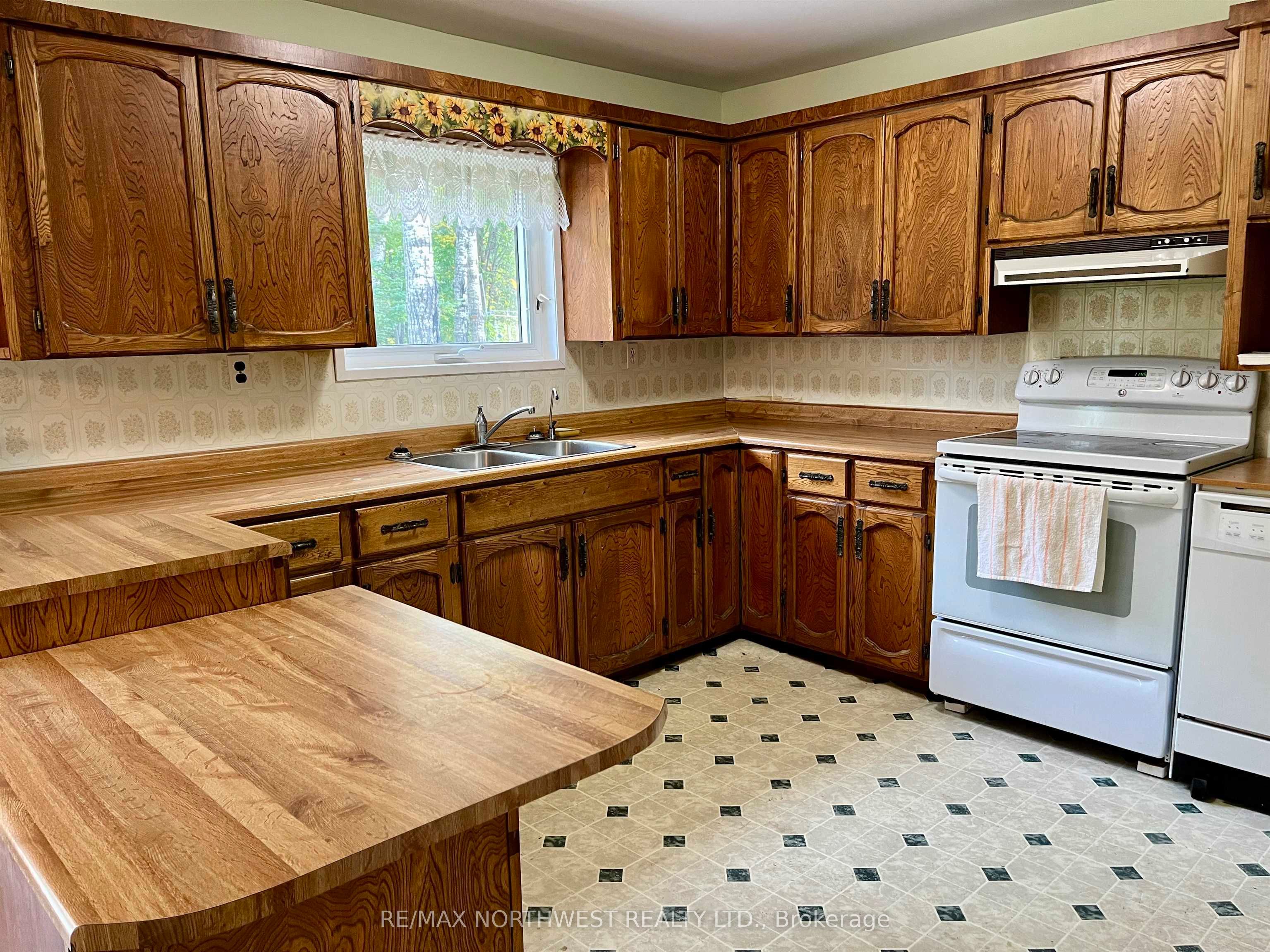 3448 Hwy 71 Property Photo 6
