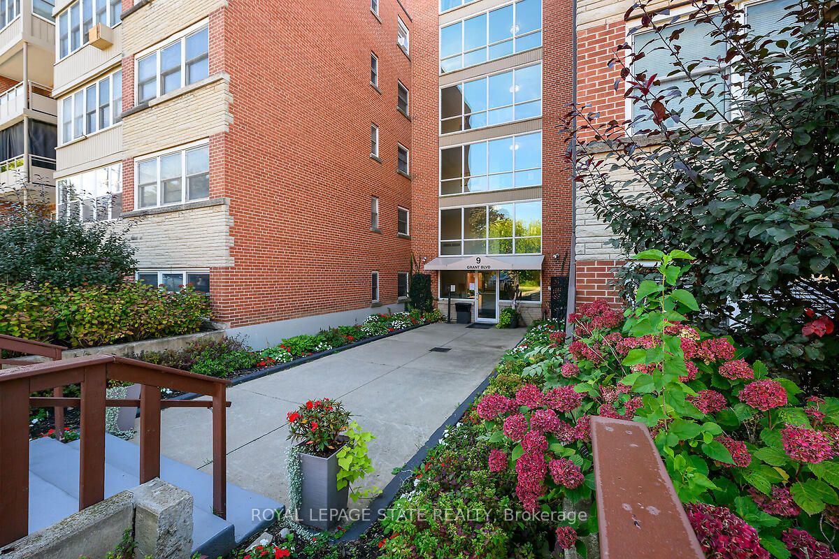 9 Grant Boulevard 107 Property Photo 2