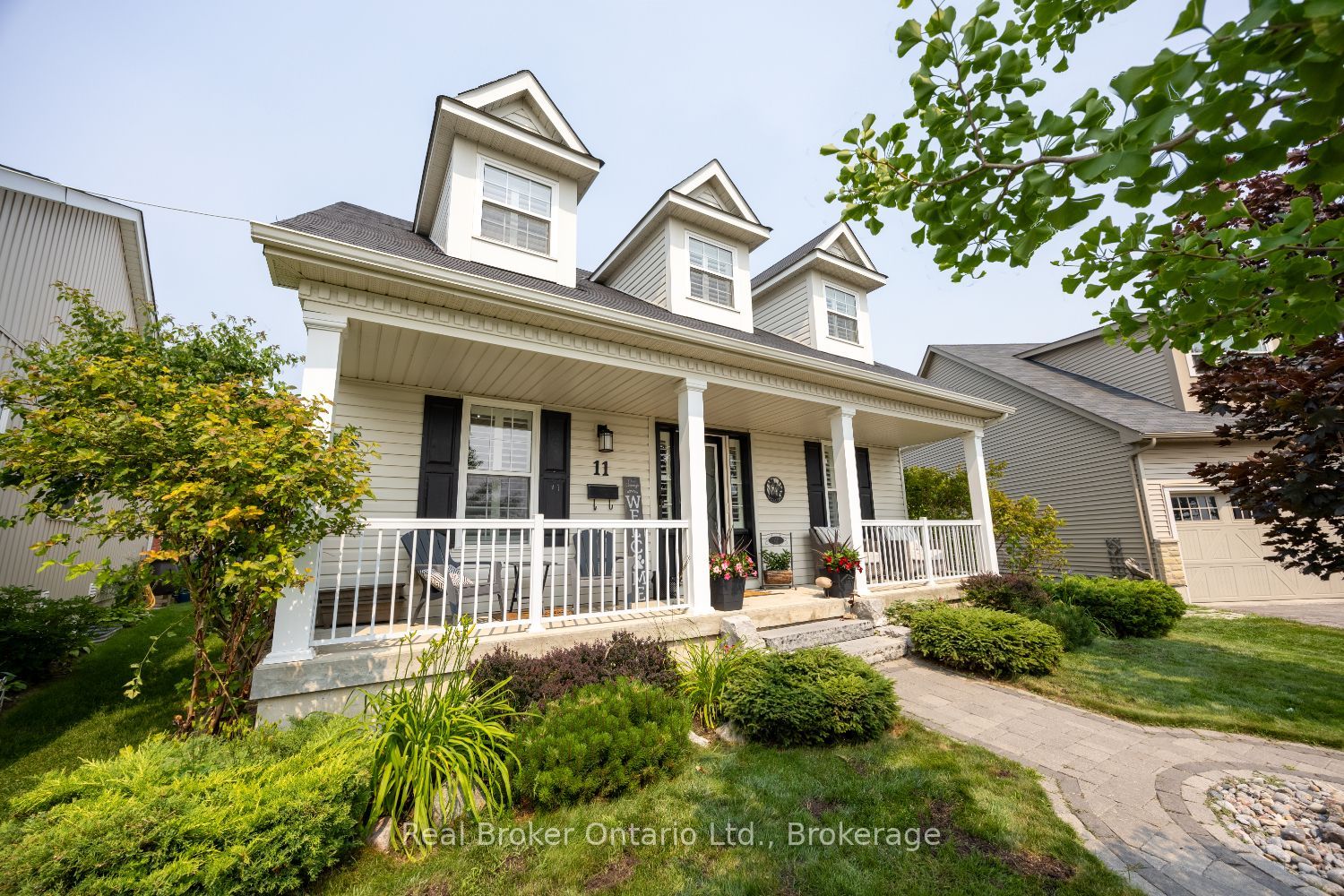 11 Greenaway Circle Property Photo 4