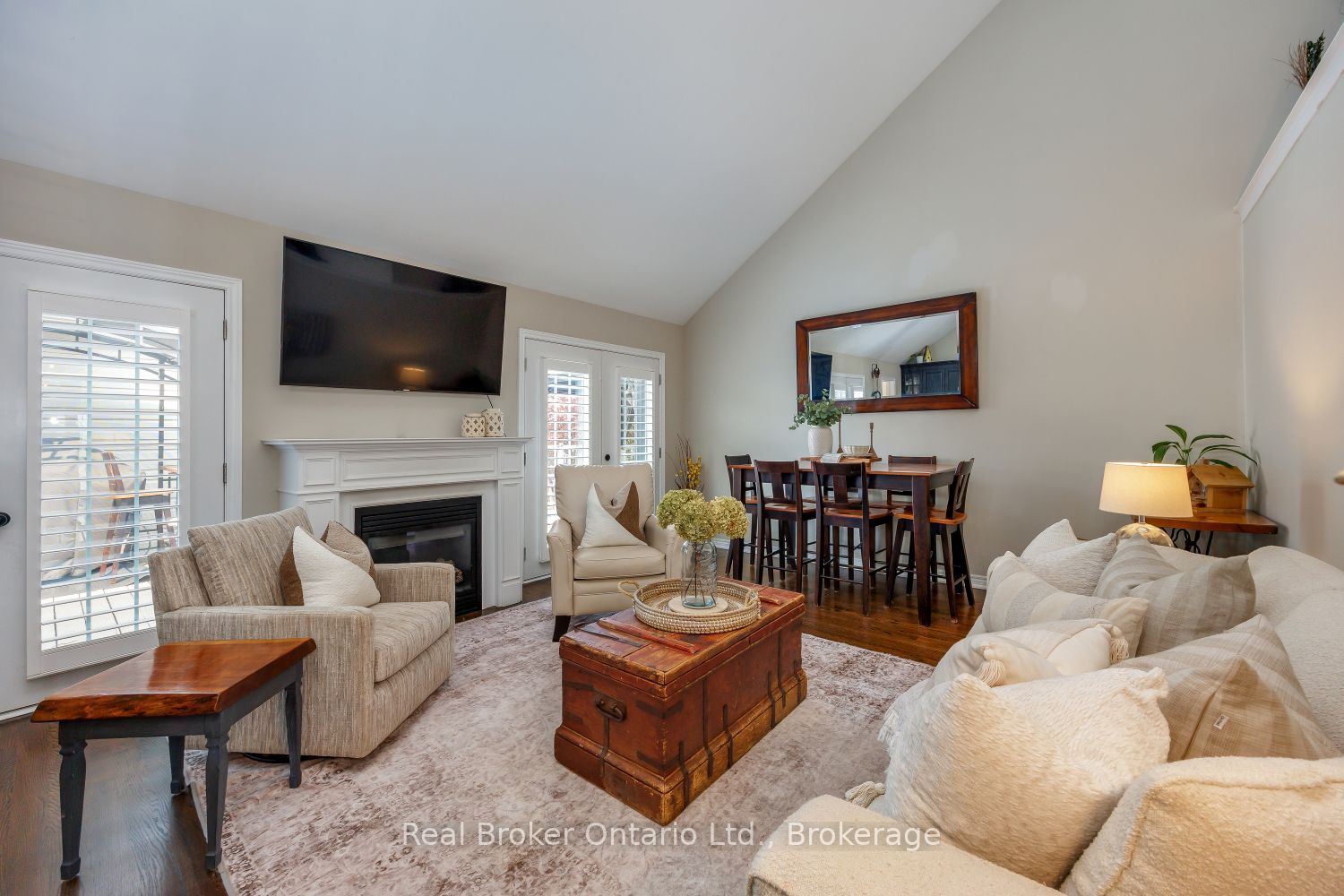 11 Greenaway Circle Property Photo 16